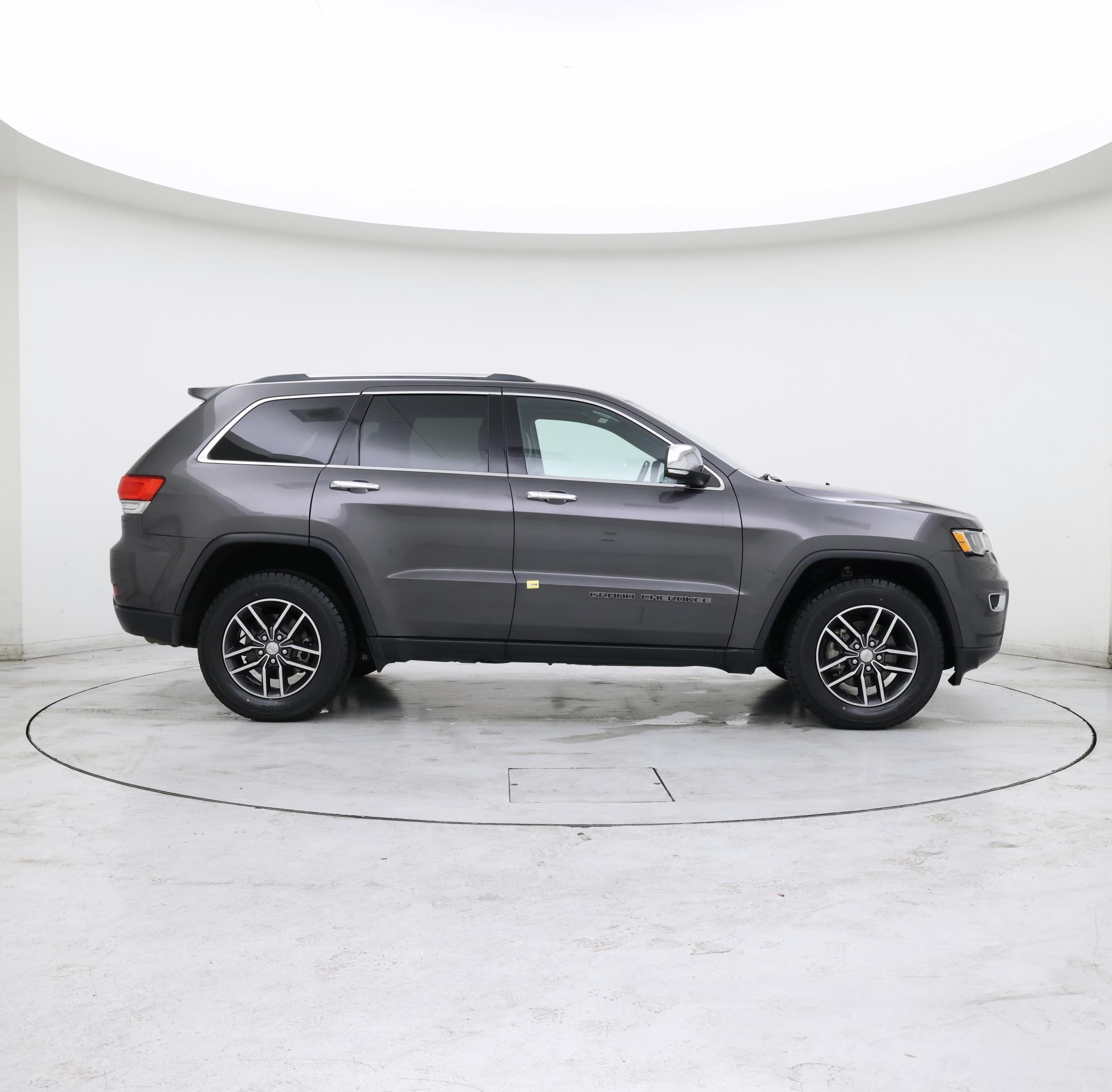 Thumbnail: 2018 Jeep Grand Cherokee - 7