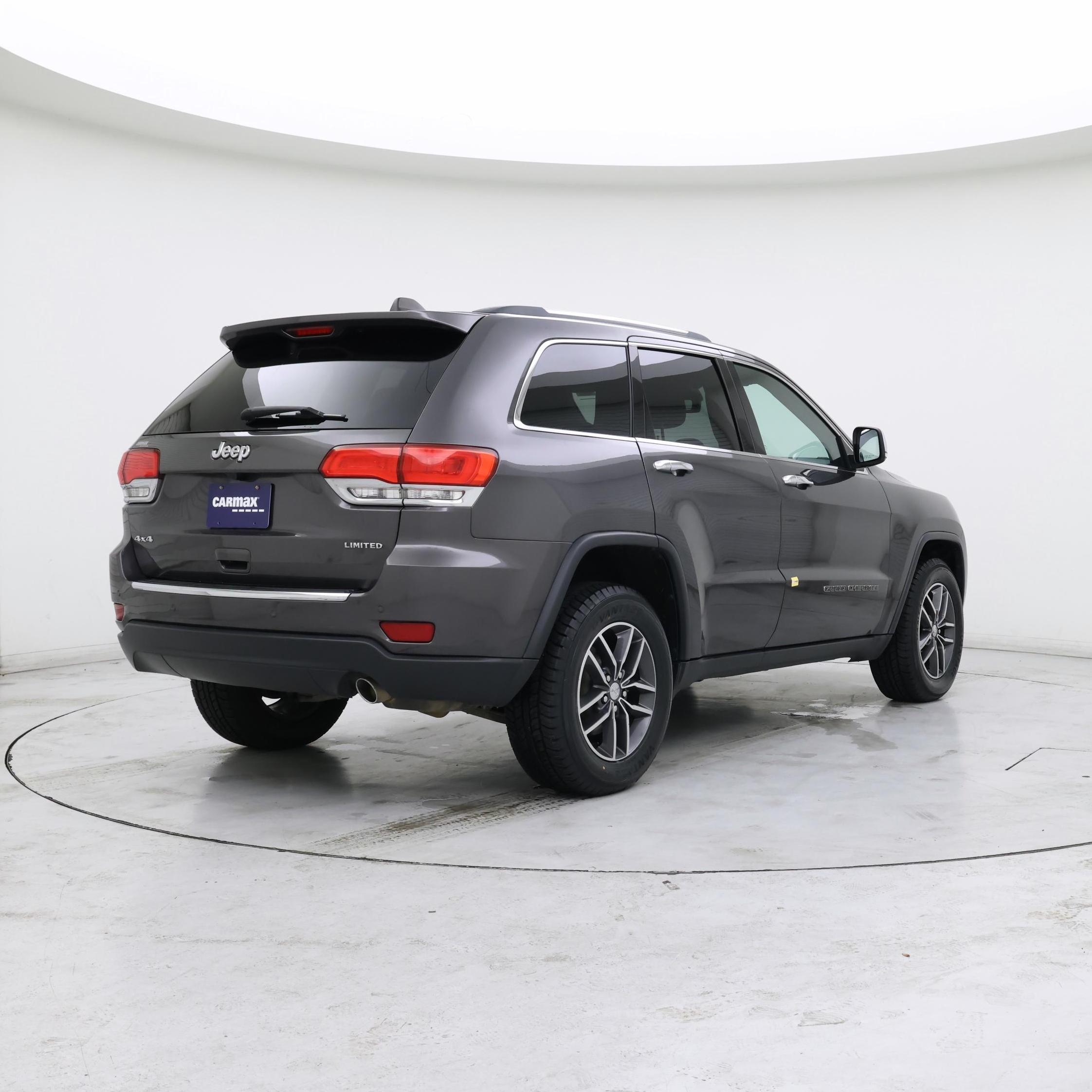 Thumbnail: 2018 Jeep Grand Cherokee - 8