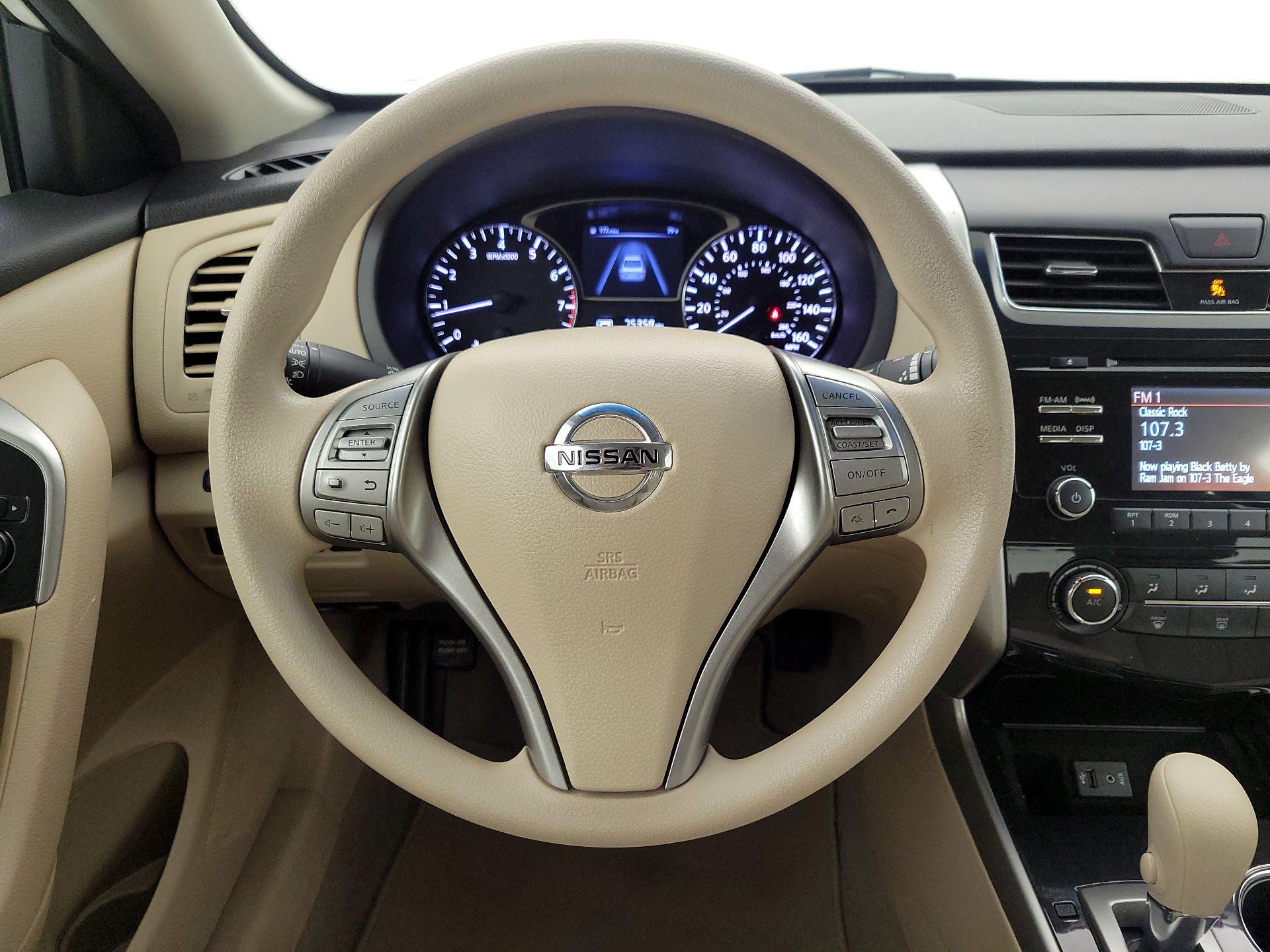 Thumbnail: 2014 Nissan Altima - 10