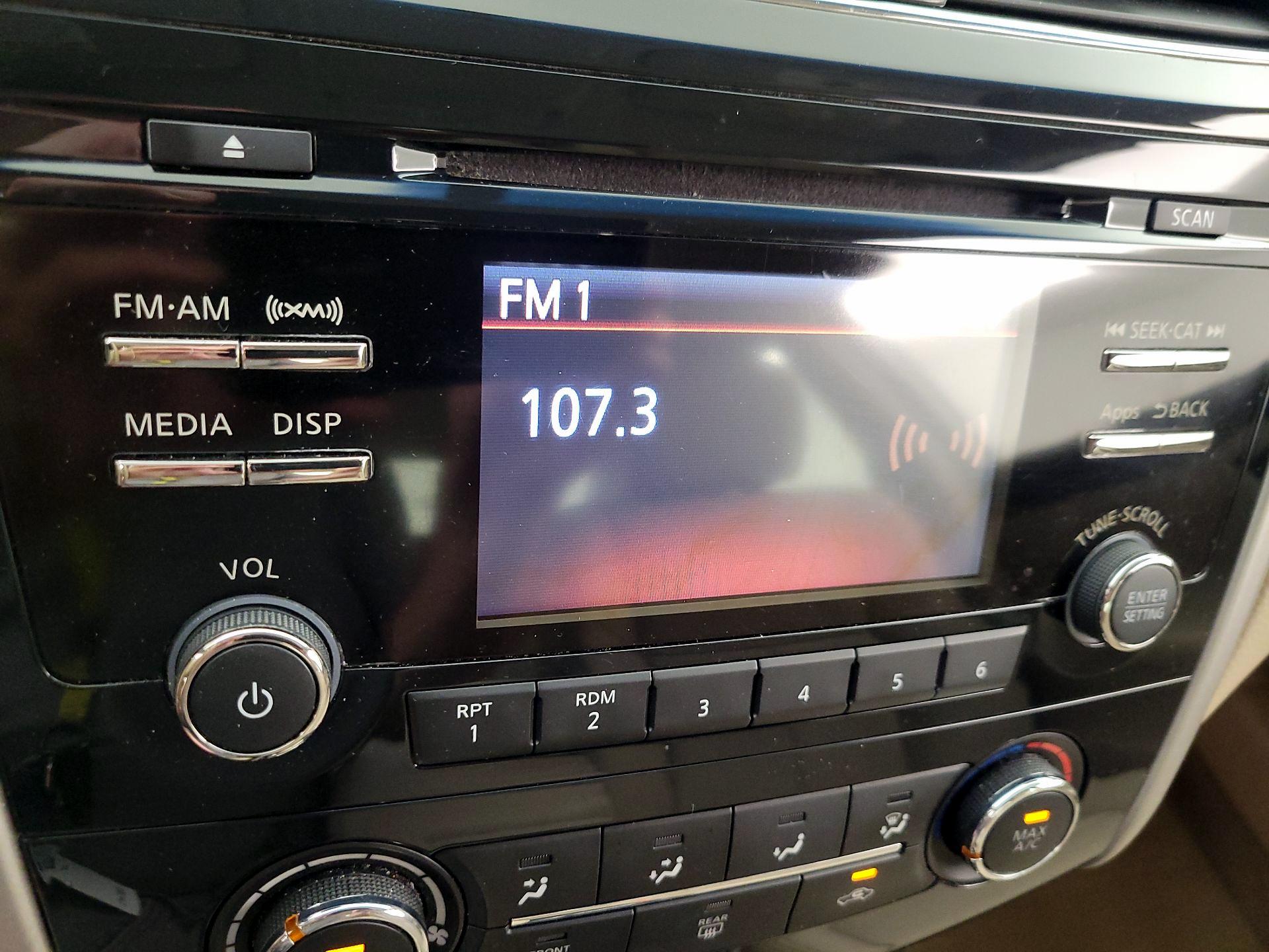 Thumbnail: 2014 Nissan Altima - 15