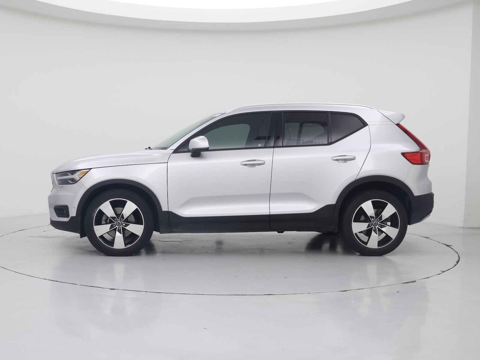 2019 Volvo XC40 Momentum - Photo 4