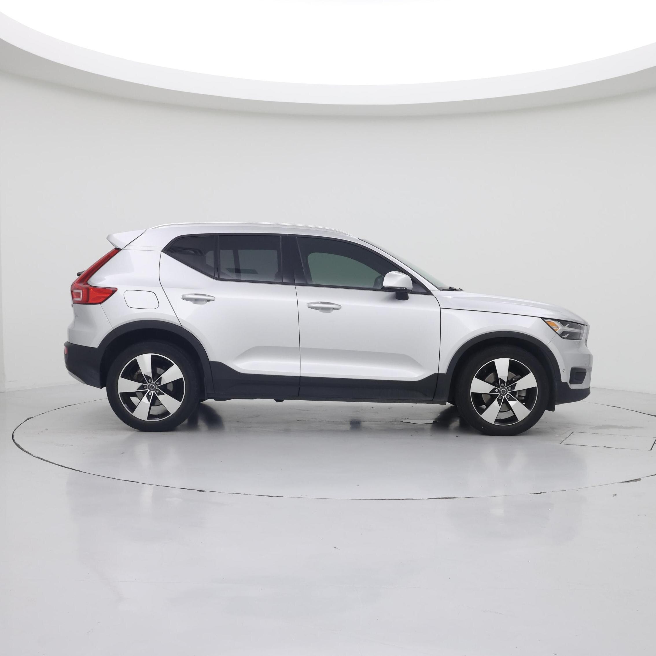 Thumbnail: 2019 Volvo XC40 - 7
