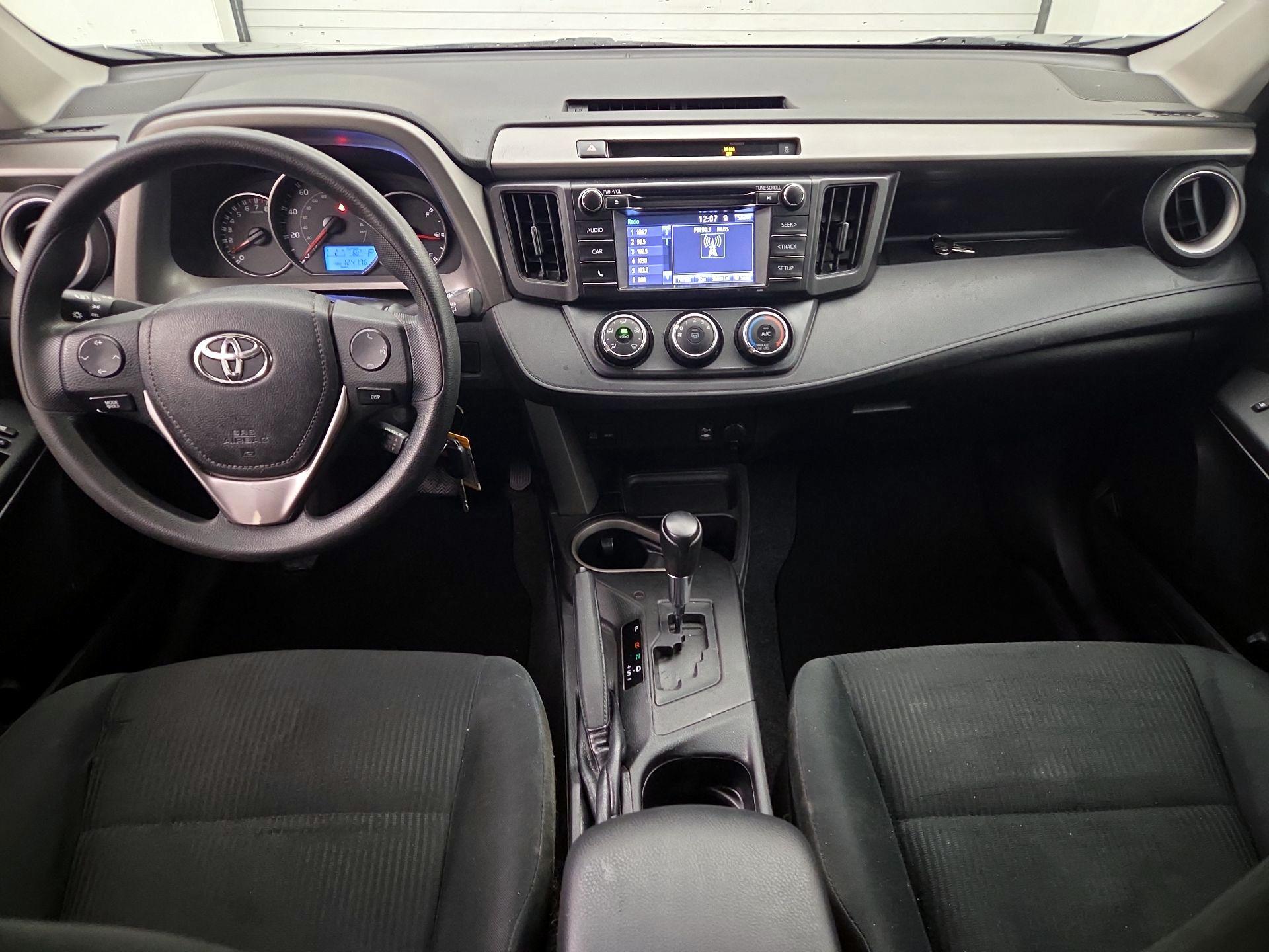 Thumbnail: 2016 Toyota RAV4 - 9