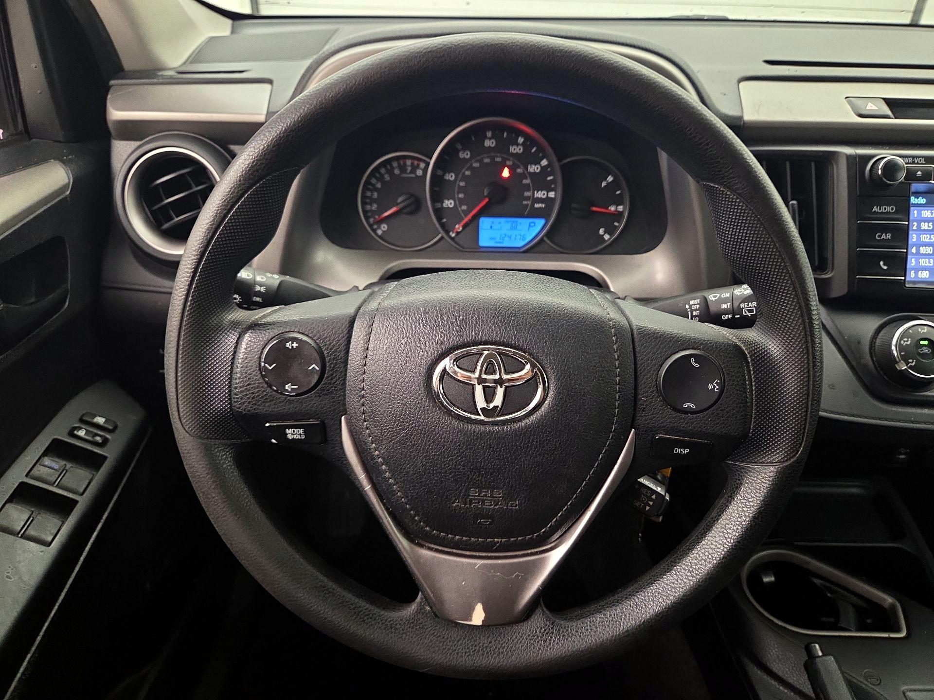 Thumbnail: 2016 Toyota RAV4 - 10