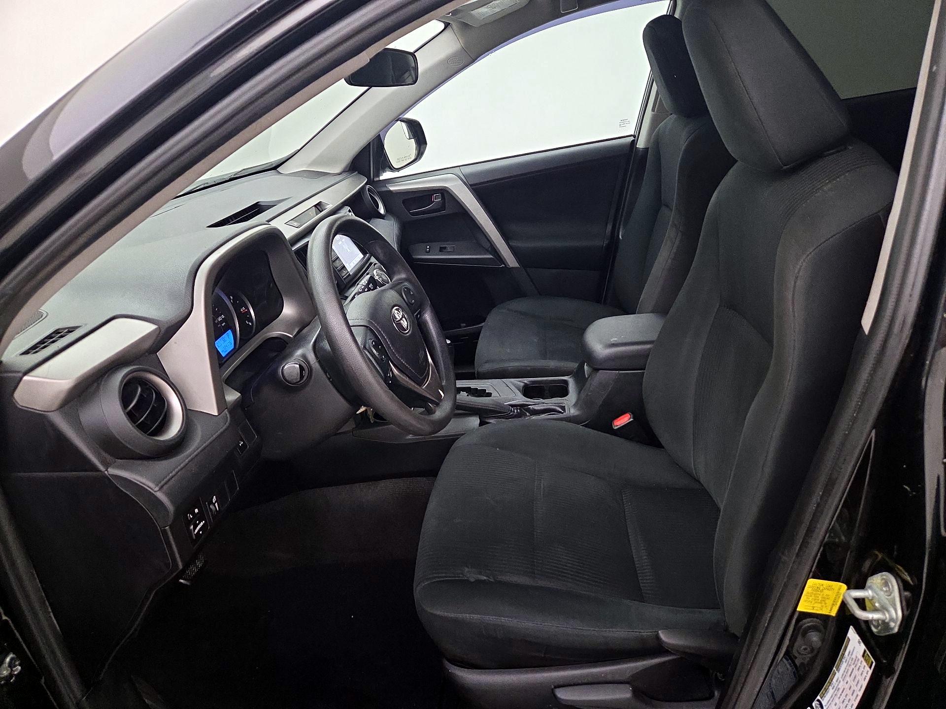 Thumbnail: 2016 Toyota RAV4 - 11