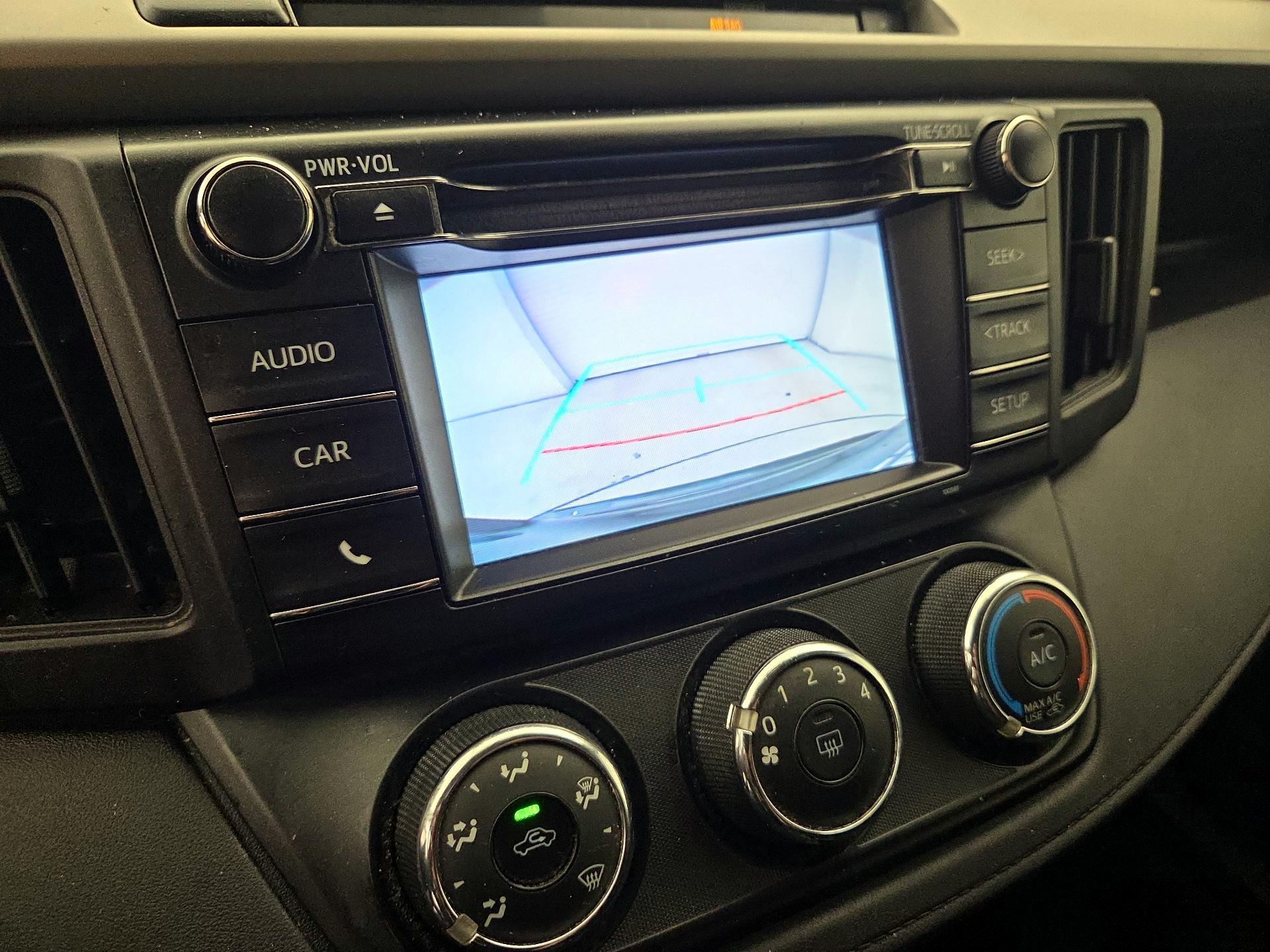 Thumbnail: 2016 Toyota RAV4 - 14