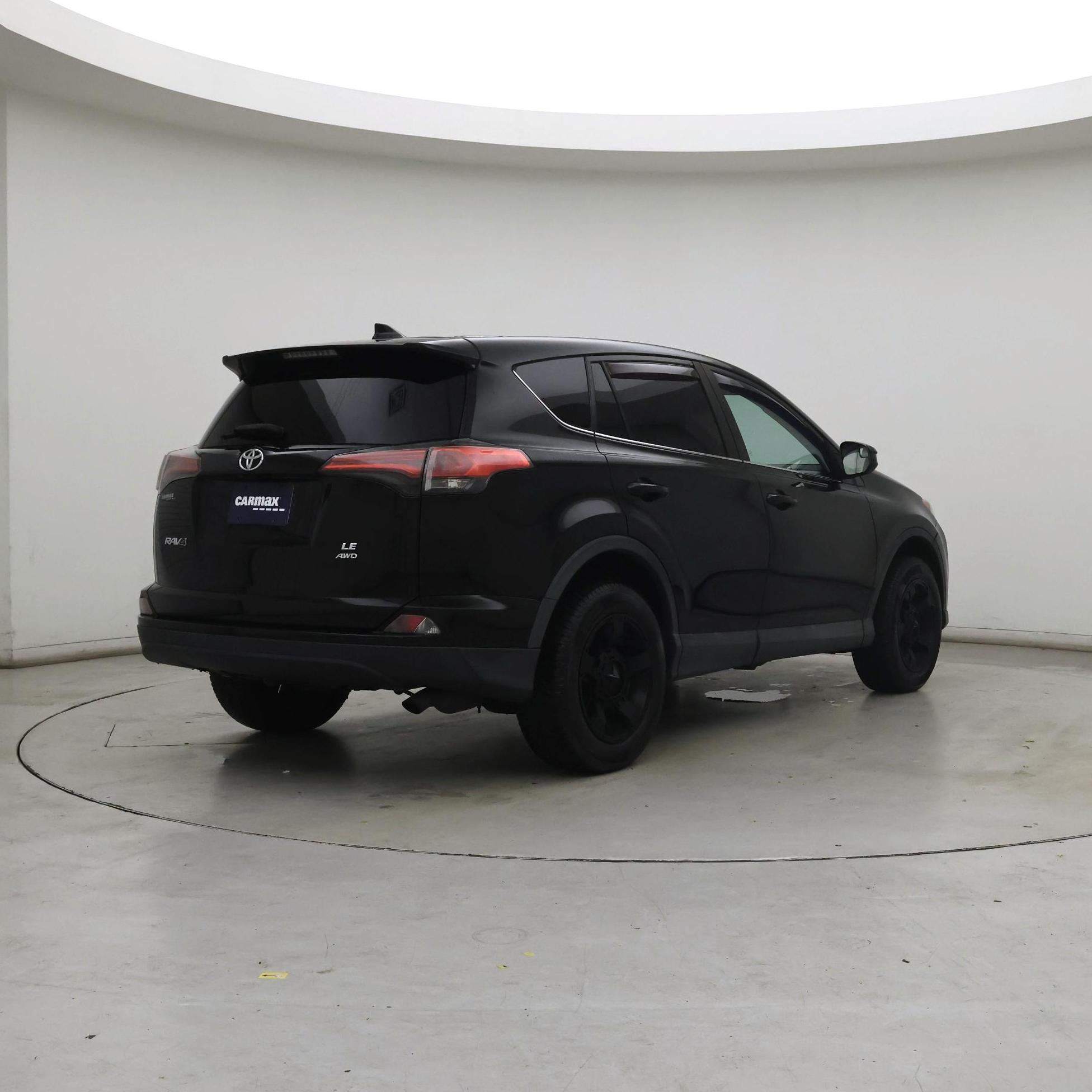Thumbnail: 2016 Toyota RAV4 - 8