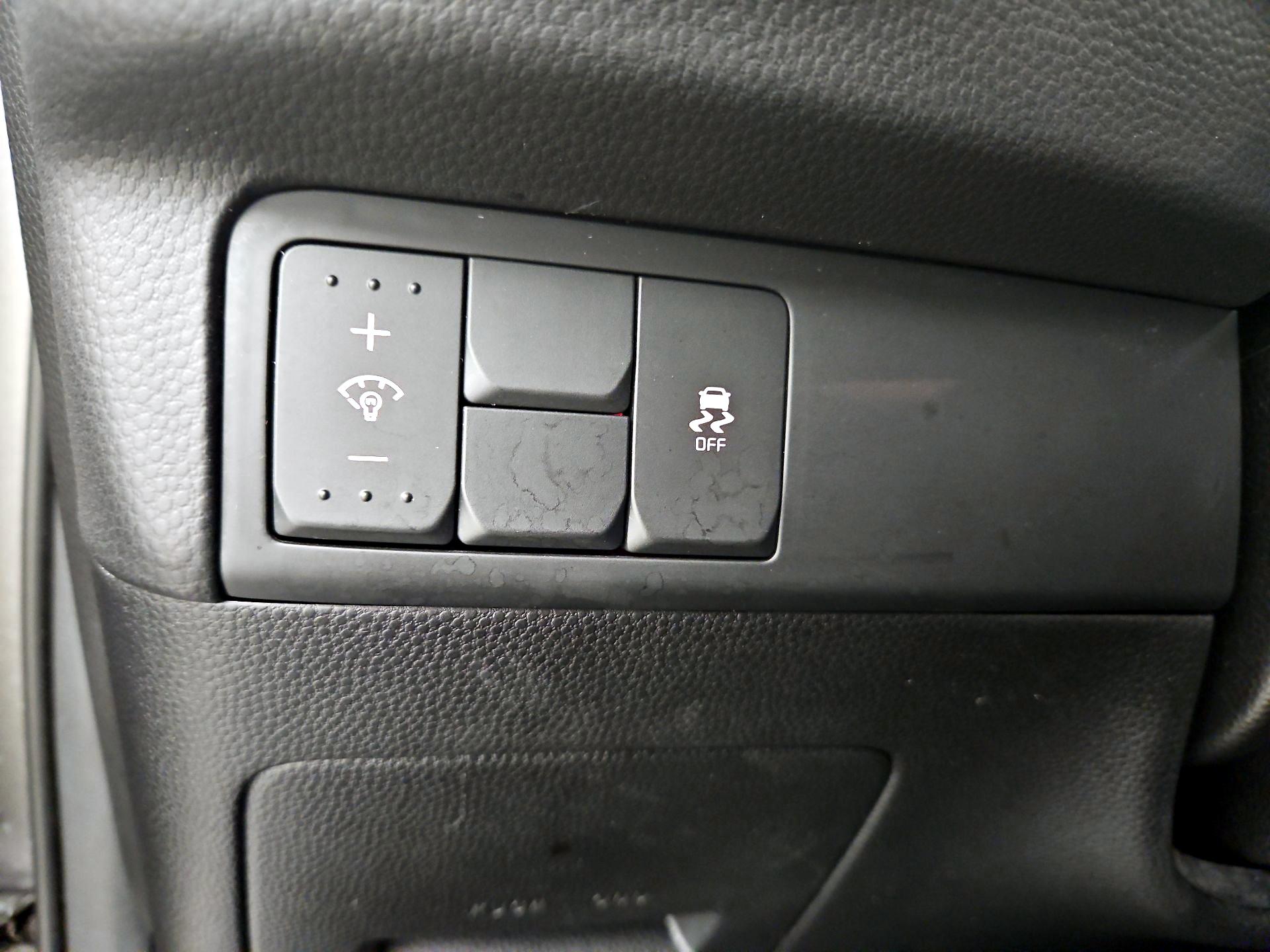 Thumbnail: 2018 Kia Soul - 13