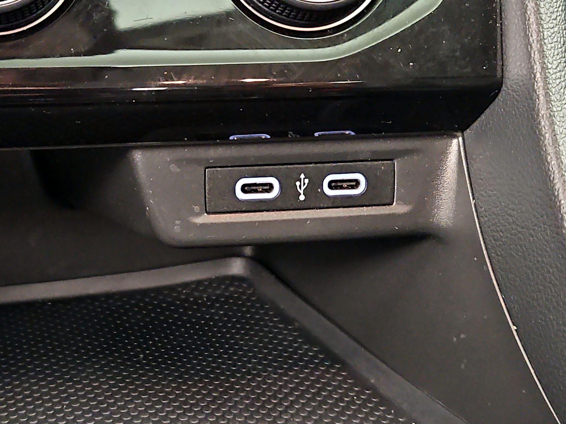 Thumbnail: 2020 Volkswagen Jetta - 18