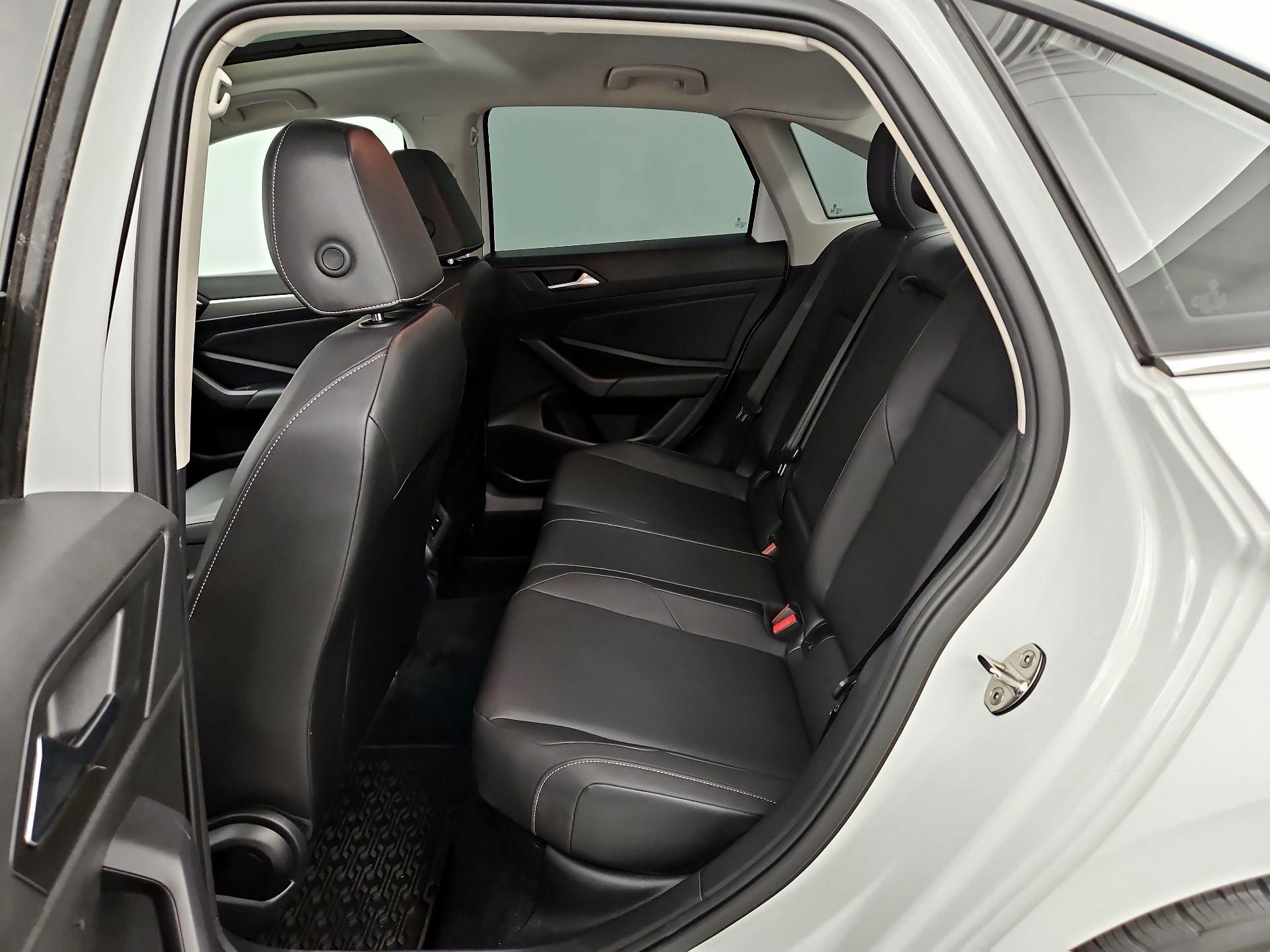 Thumbnail: 2020 Volkswagen Jetta - 20