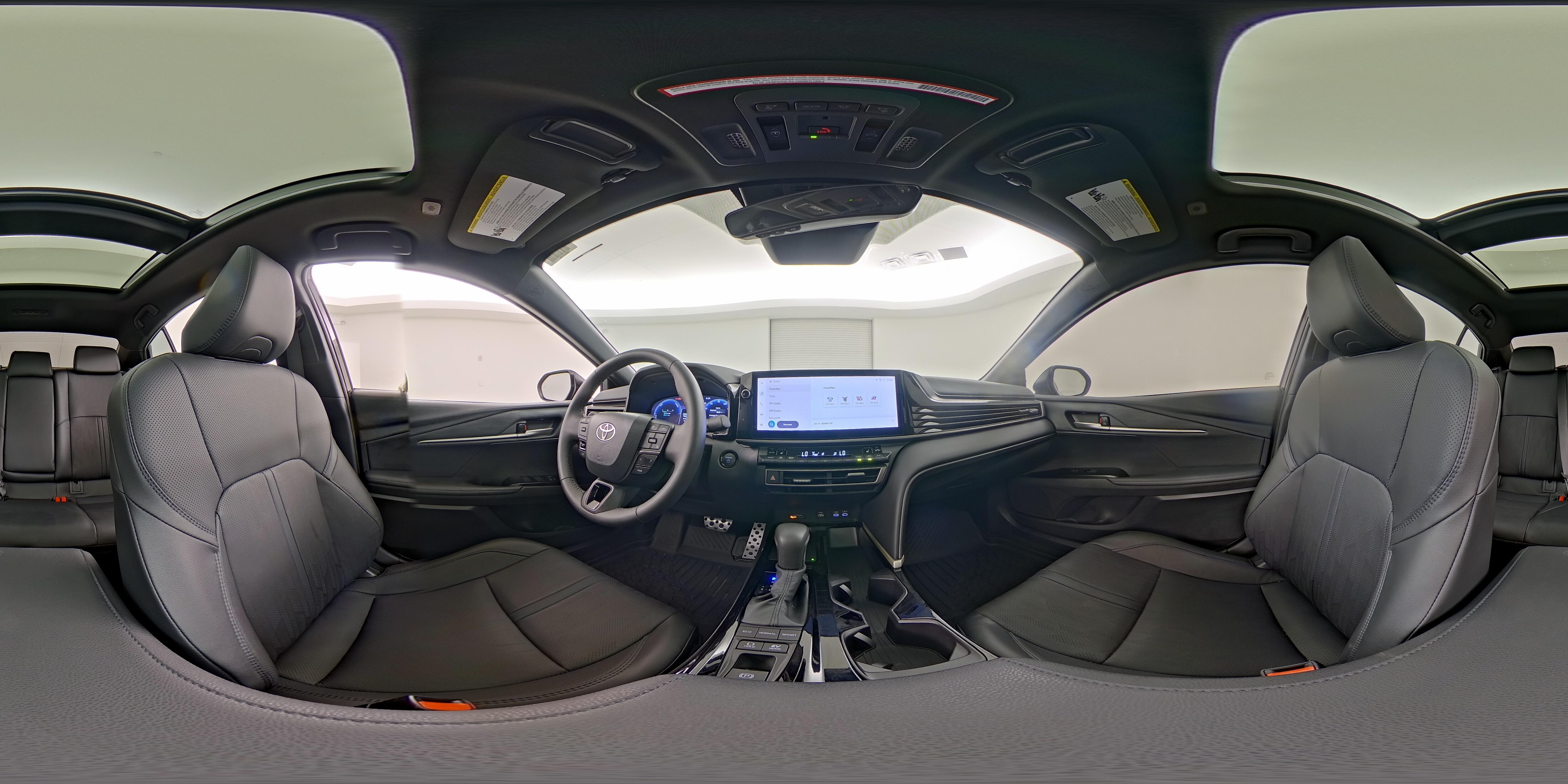 2025 Toyota Camry XSE - Photo 26