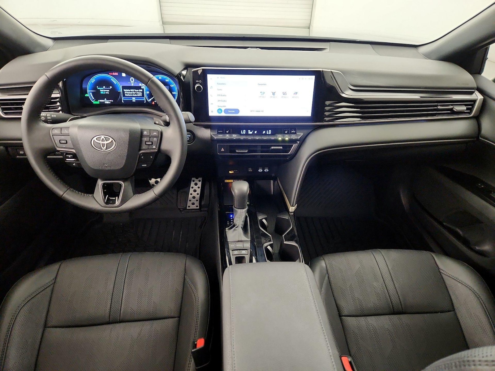 2025 Toyota Camry XSE - Photo 10