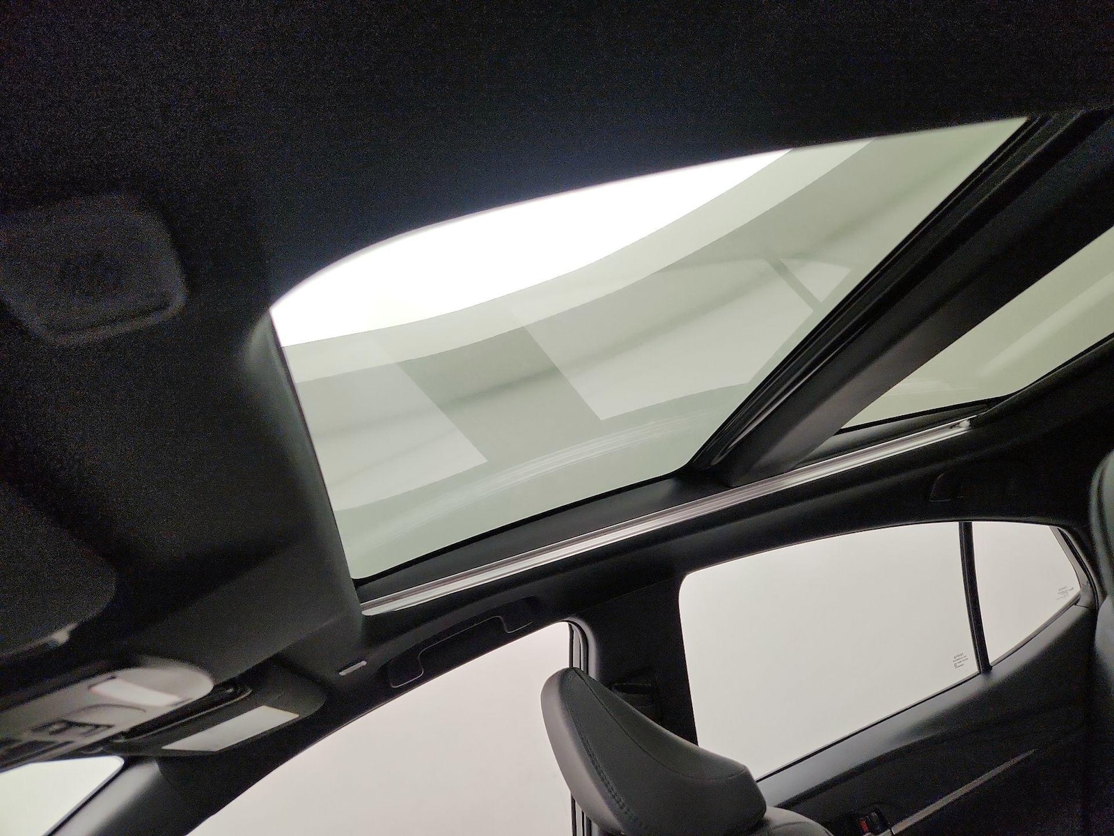 2025 Toyota Camry XSE - Photo 20