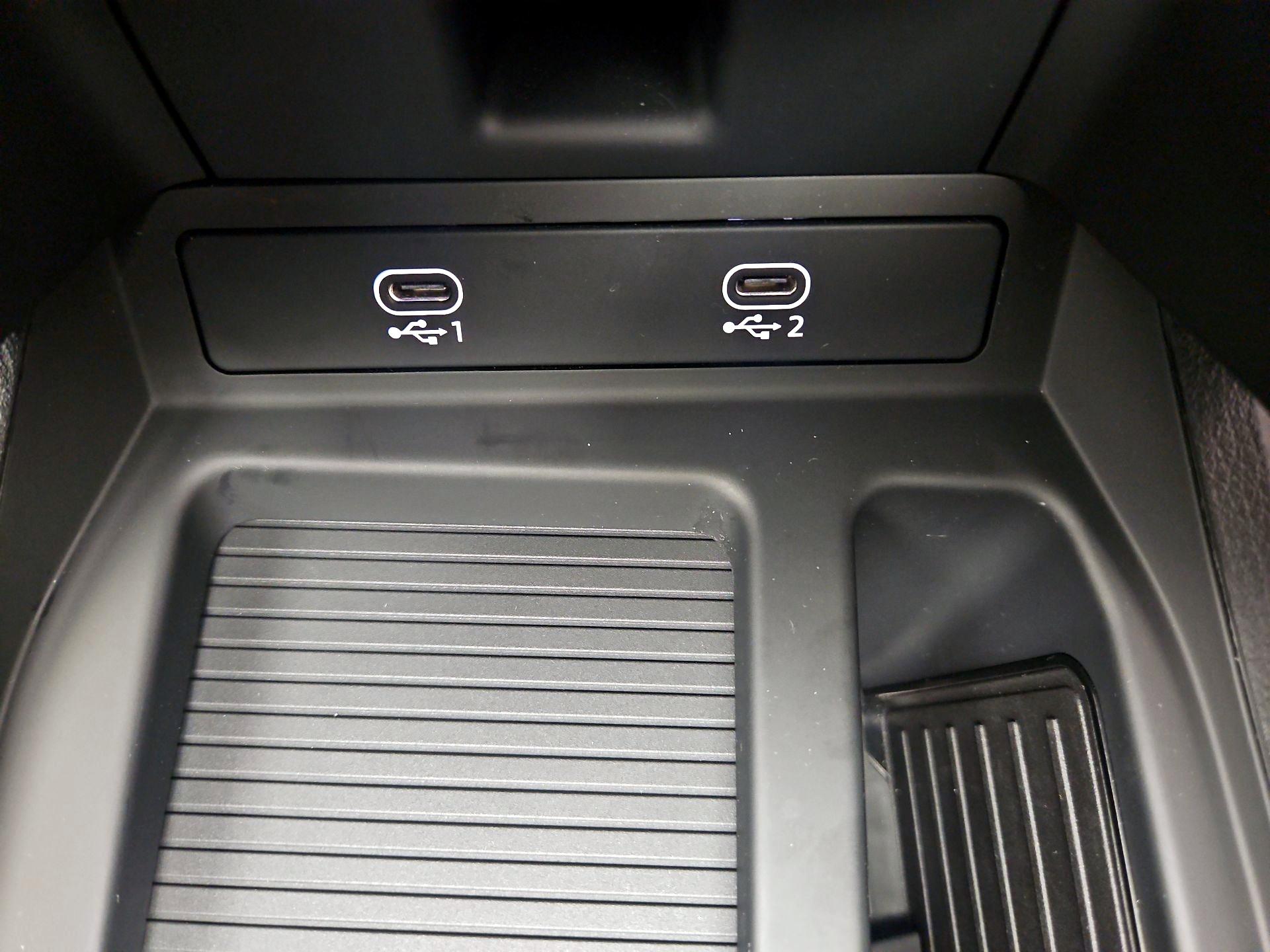 Thumbnail: 2024 Audi Q8 e-tron - 19