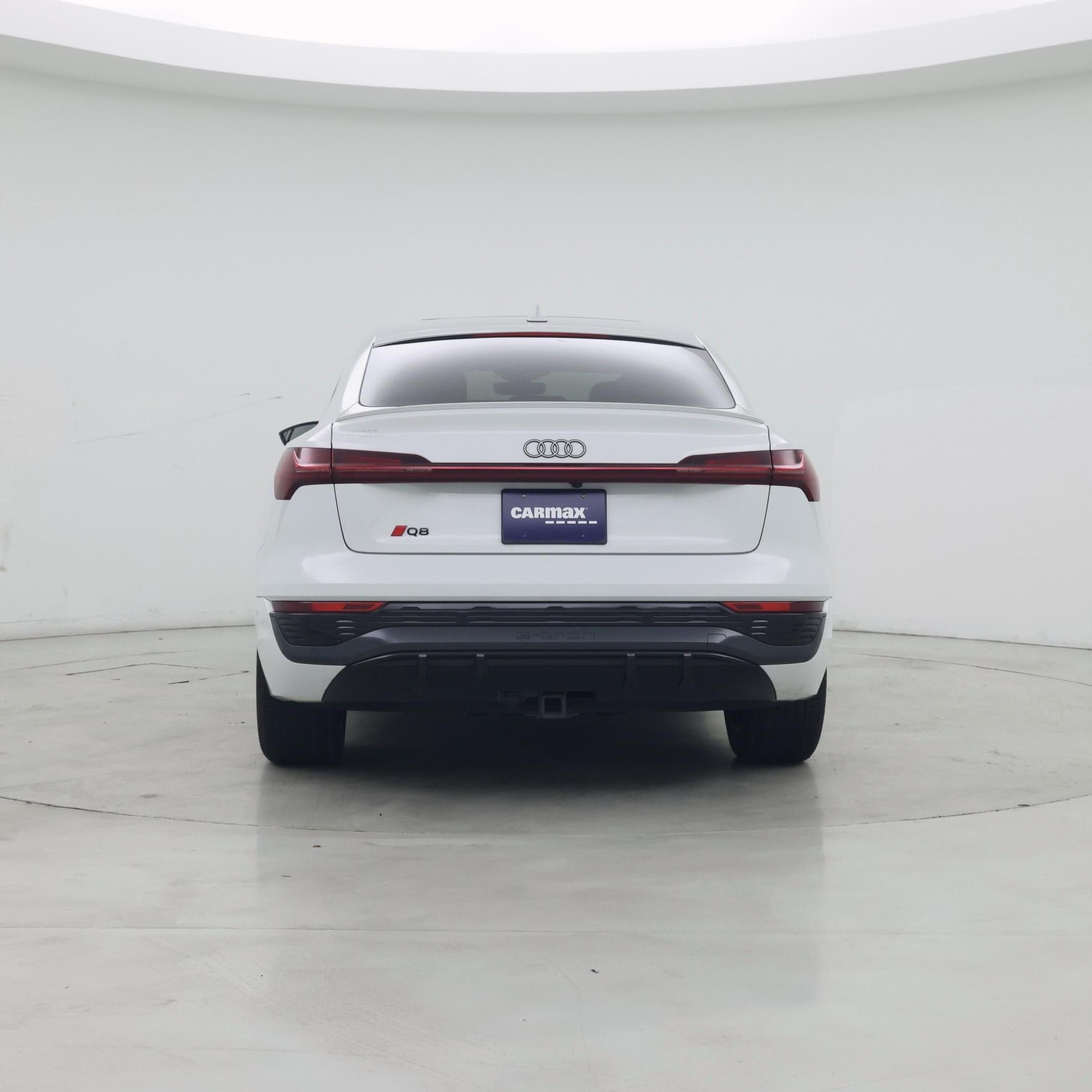 Thumbnail: 2024 Audi Q8 e-tron - 6