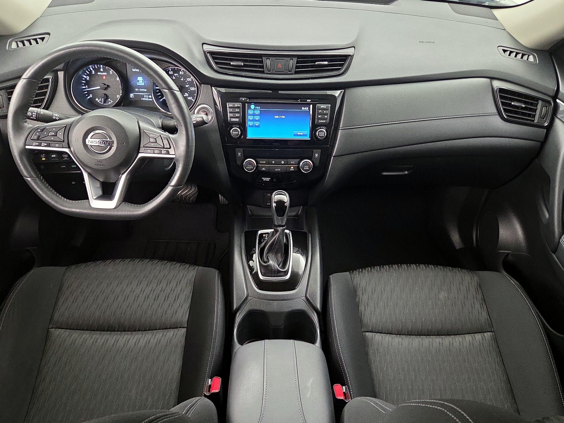 Thumbnail: 2017 Nissan Rogue - 9