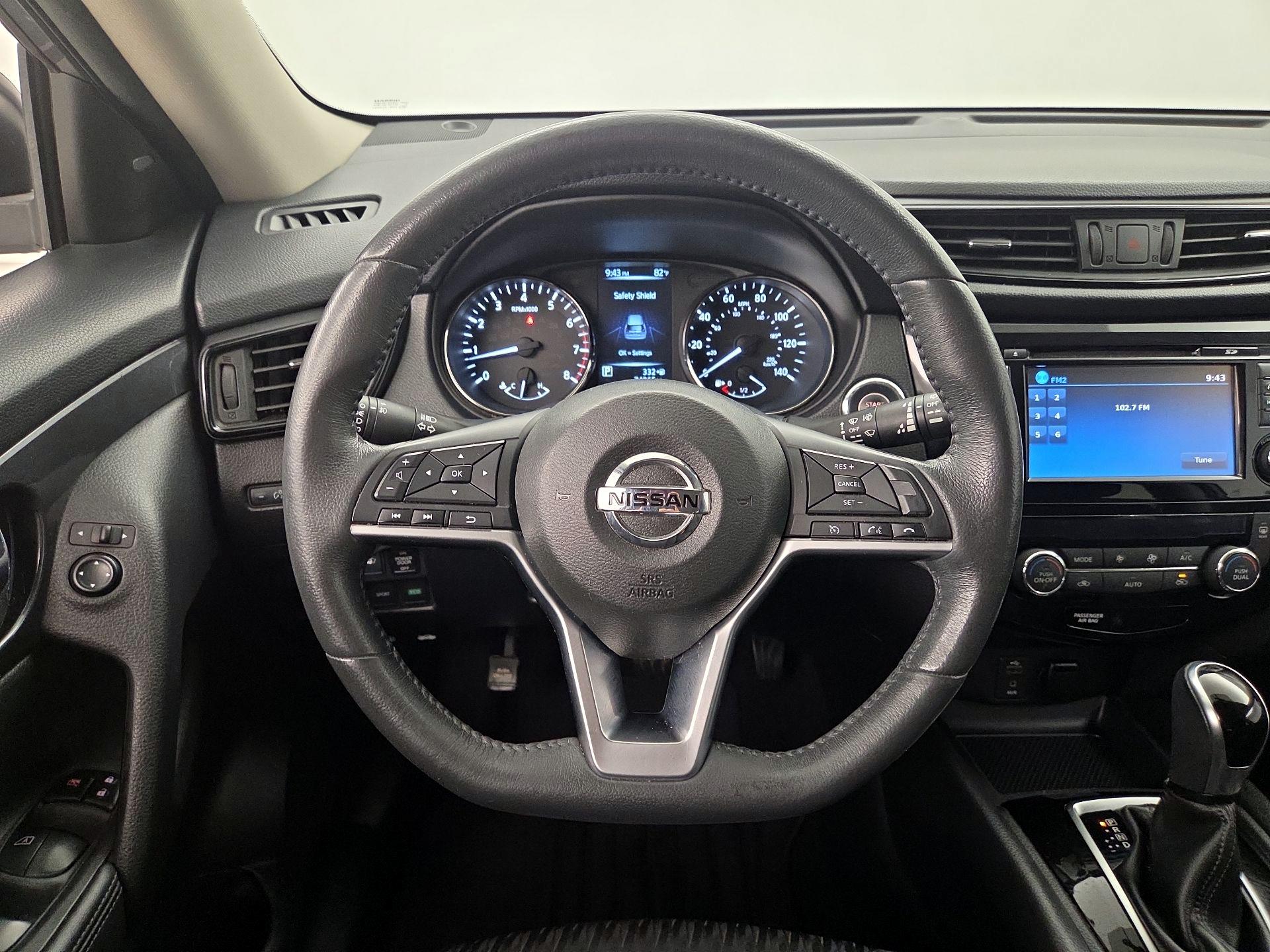Thumbnail: 2017 Nissan Rogue - 10