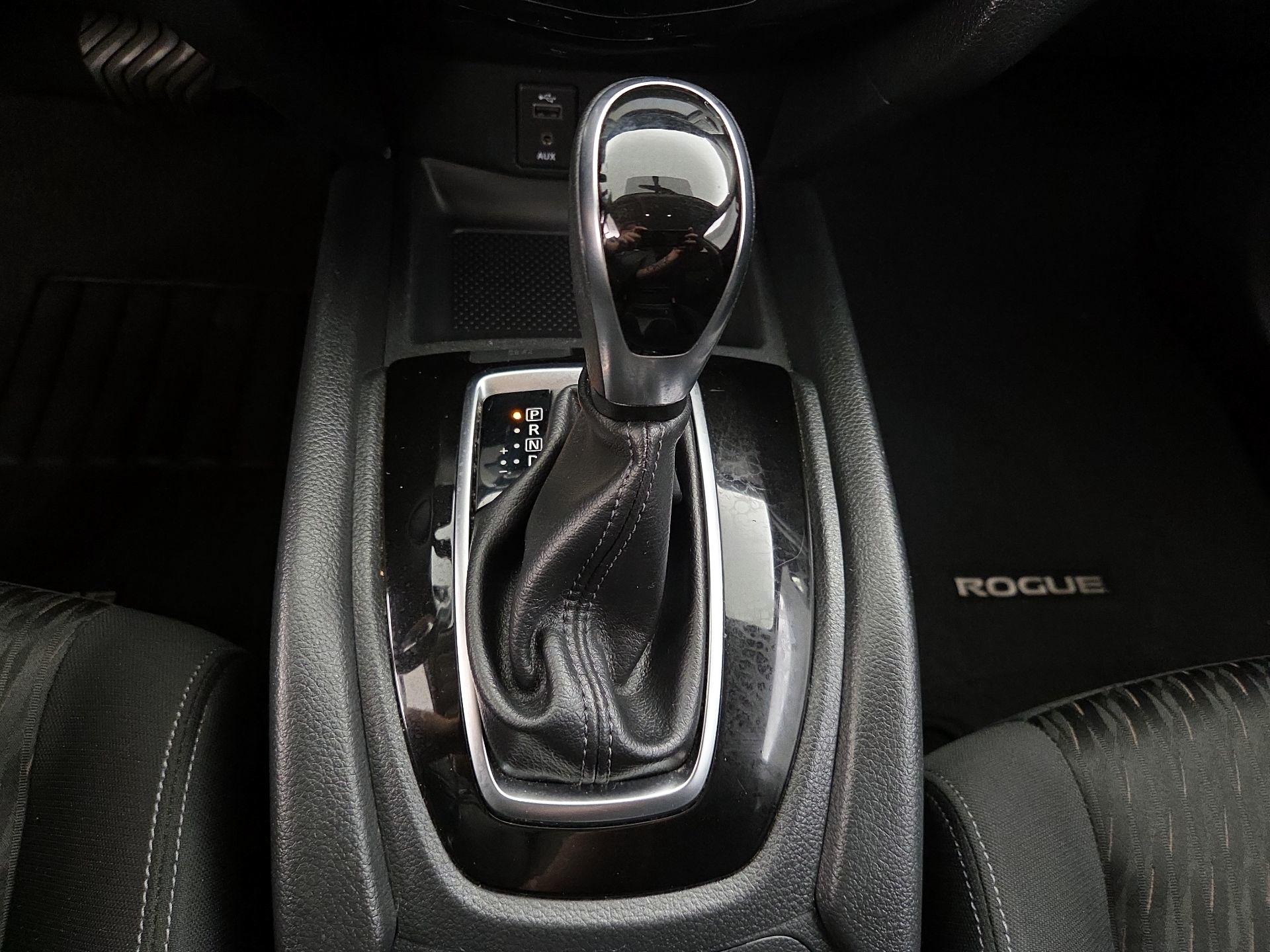 Thumbnail: 2017 Nissan Rogue - 18