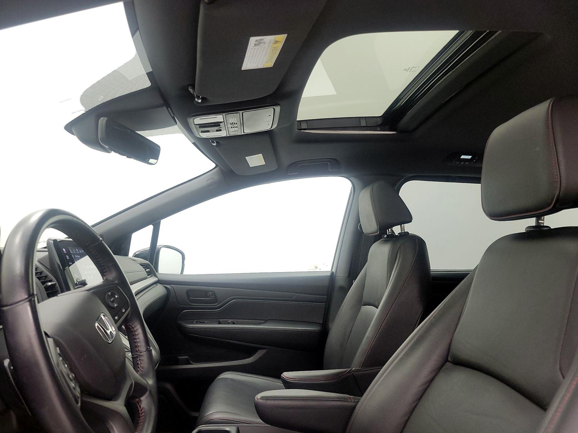 Thumbnail: 2023 Honda Odyssey - 19