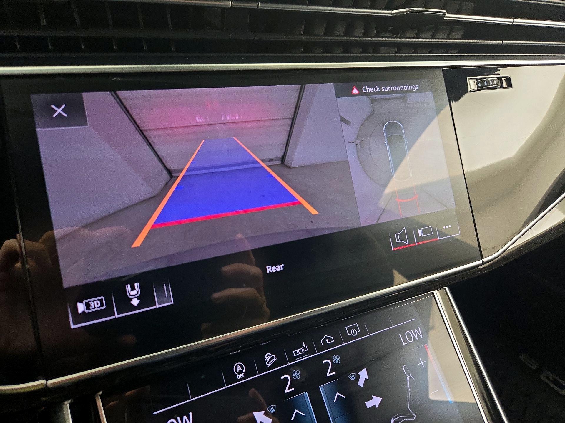 Thumbnail: 2019 Audi Q8 - 13
