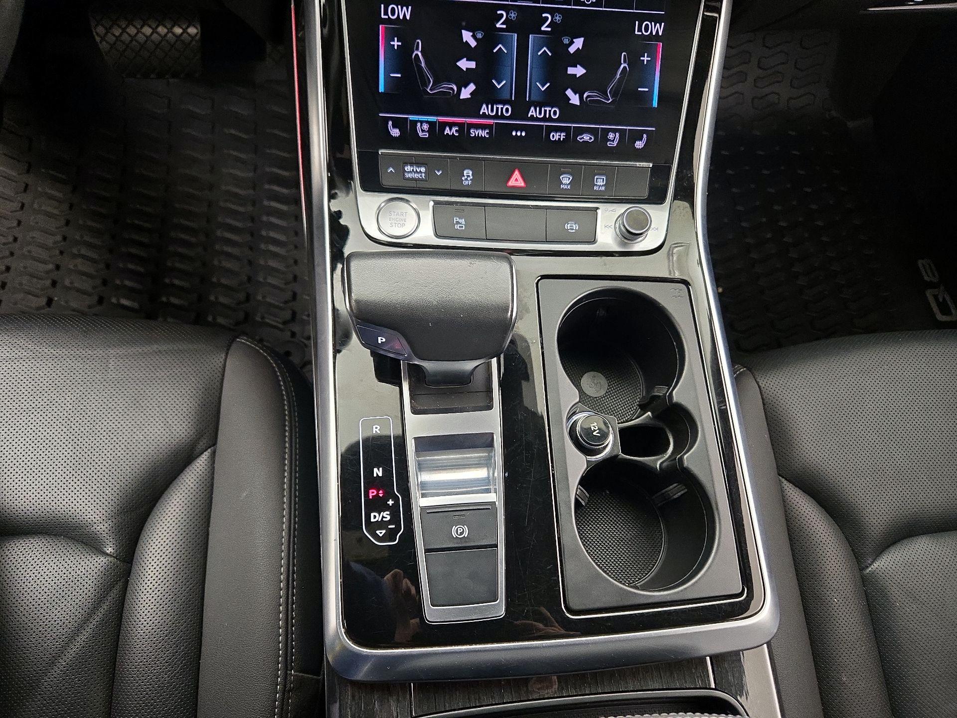 Thumbnail: 2019 Audi Q8 - 16
