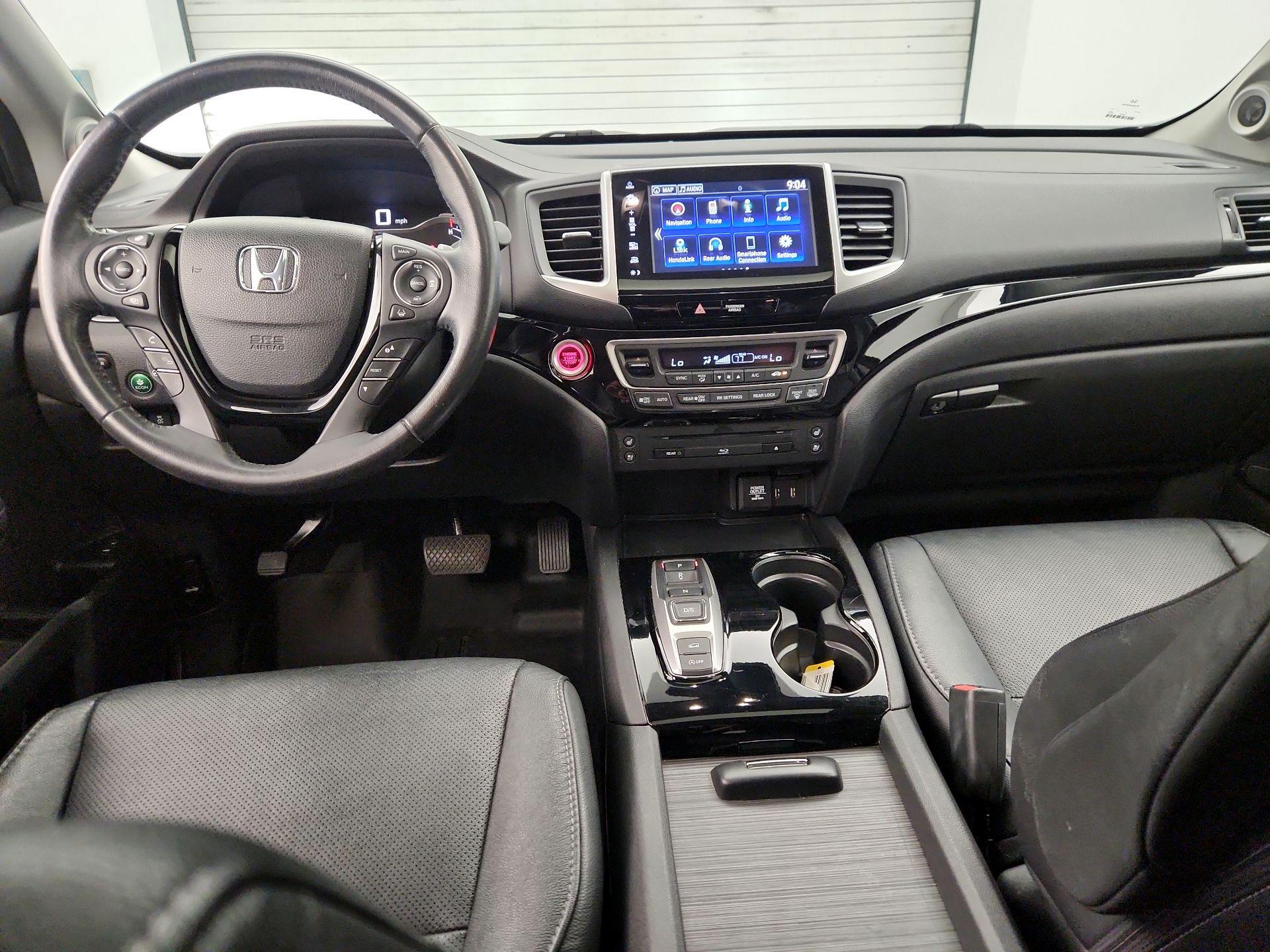 Thumbnail: 2017 Honda Pilot - 9