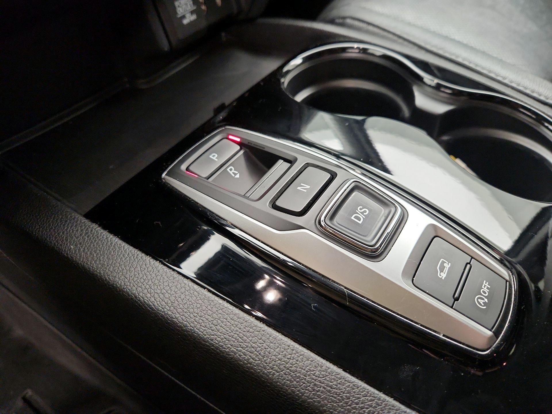 Thumbnail: 2017 Honda Pilot - 18