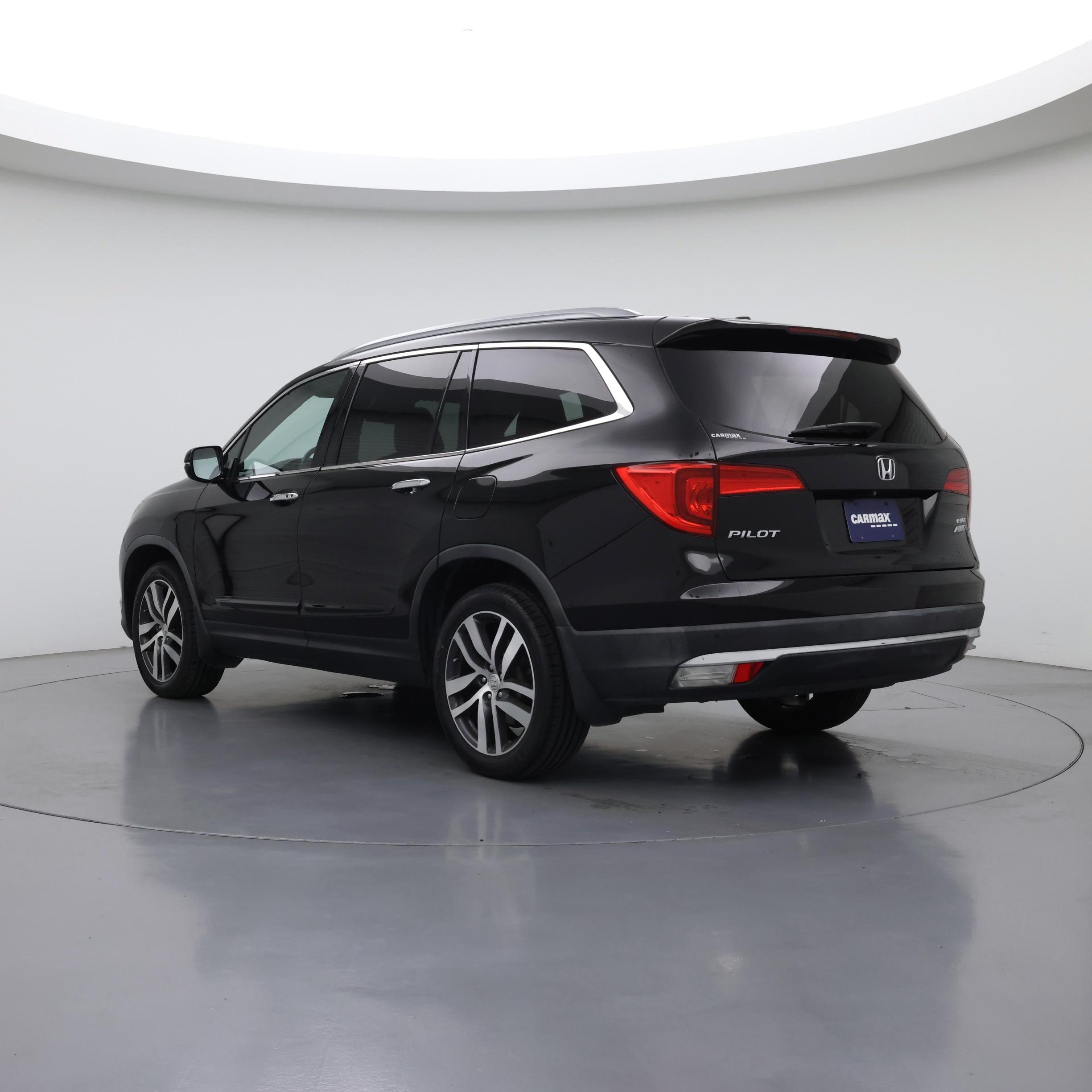 Thumbnail: 2017 Honda Pilot - 2