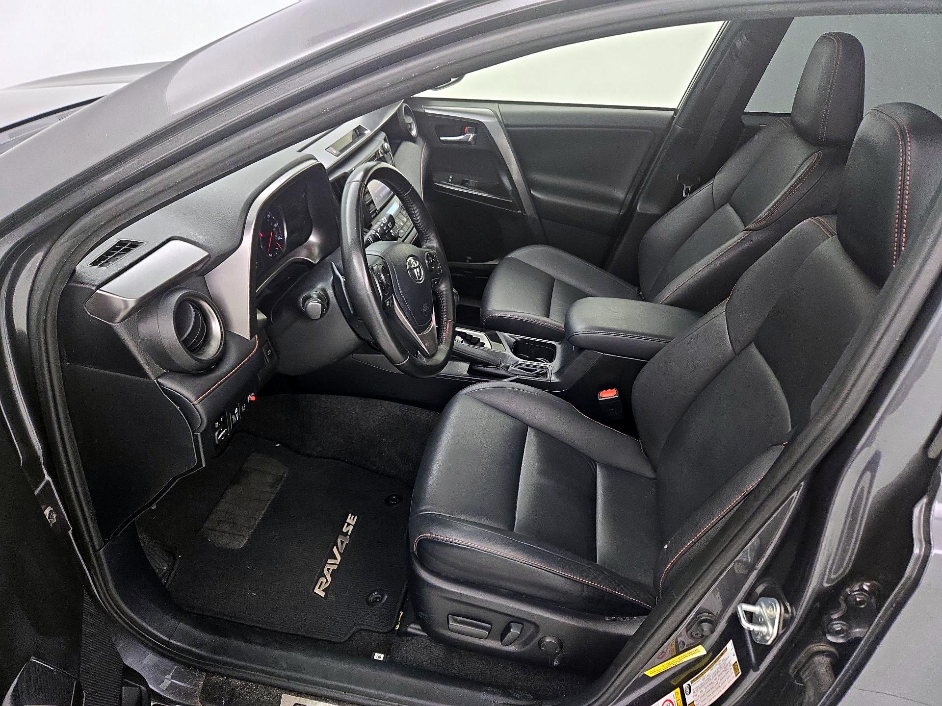 Thumbnail: 2018 Toyota RAV4 - 11