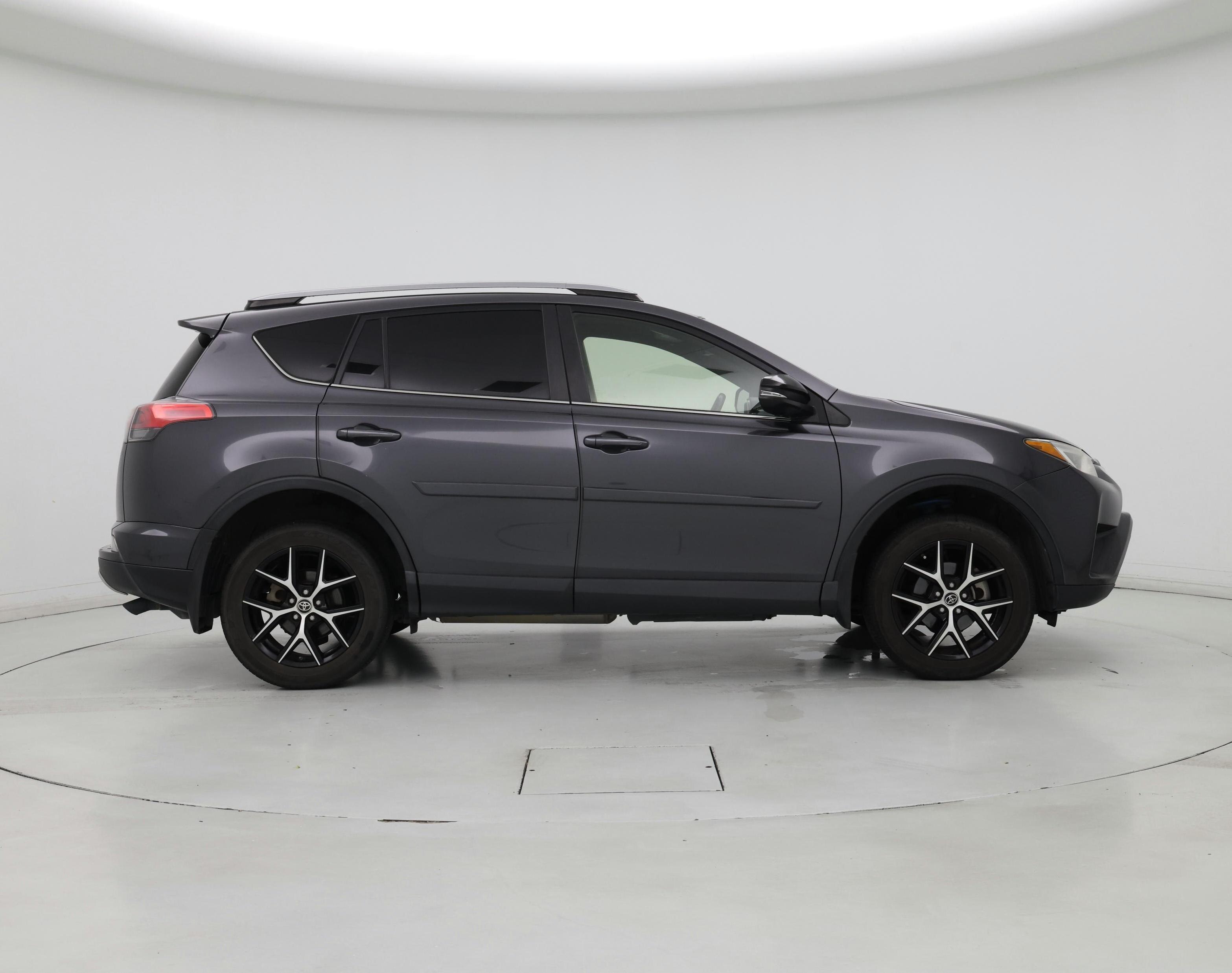 Thumbnail: 2018 Toyota RAV4 - 7
