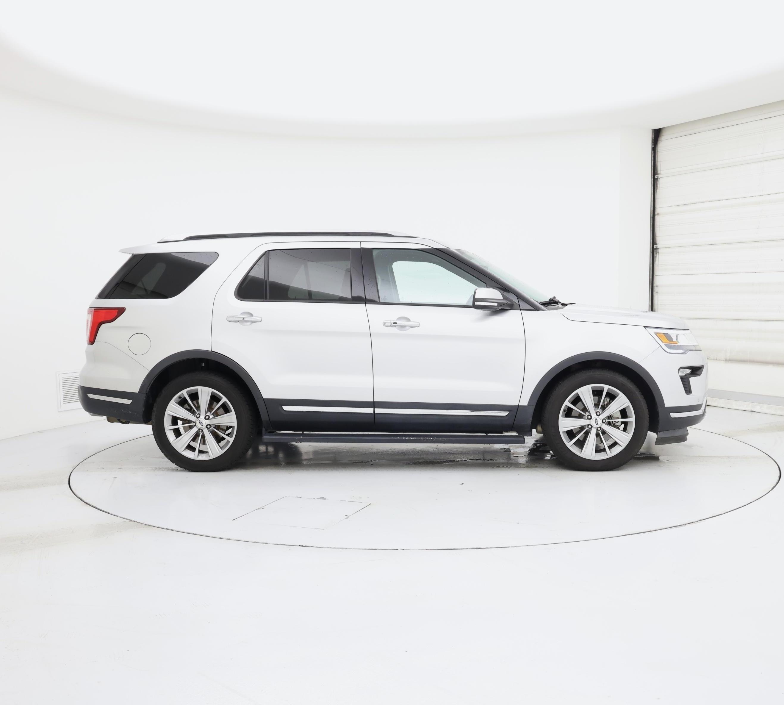Thumbnail: 2018 Ford Explorer - 7