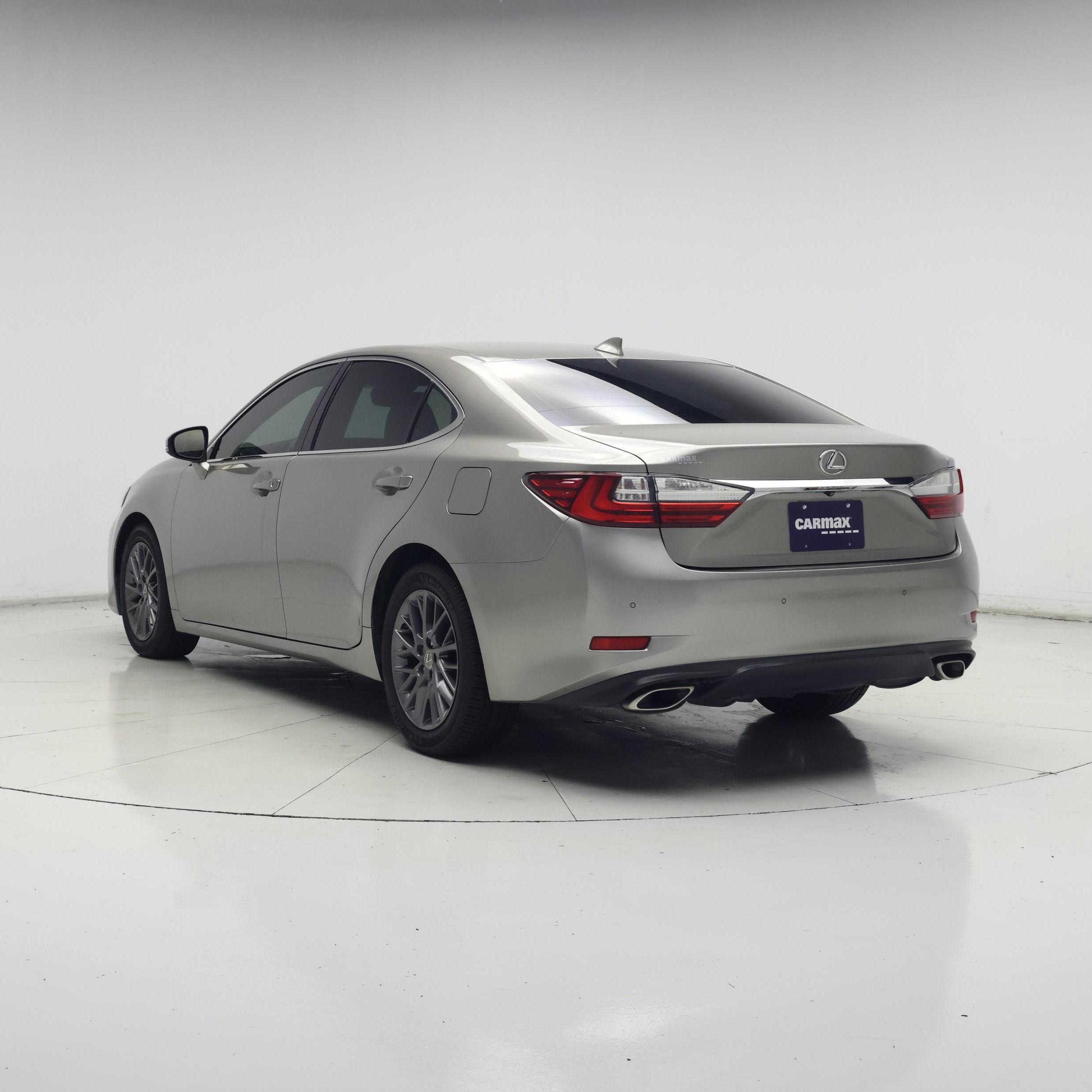 Thumbnail: 2018 Lexus ES - 2