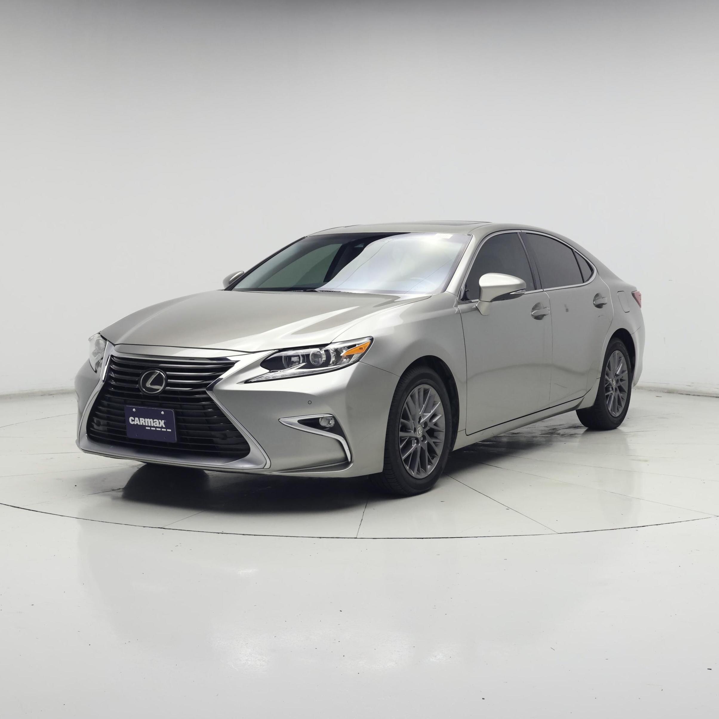 Thumbnail: 2018 Lexus ES - 4