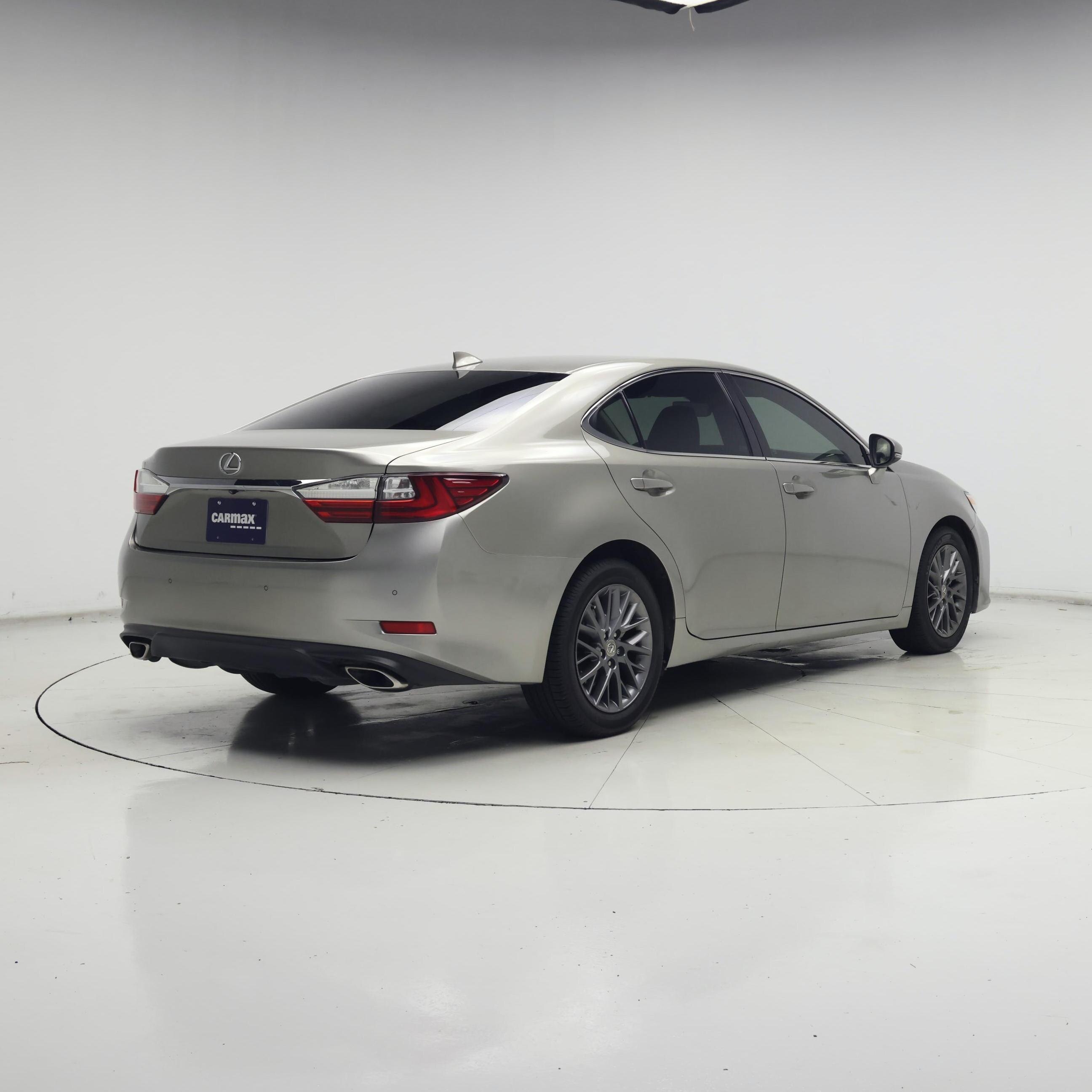 Thumbnail: 2018 Lexus ES - 8