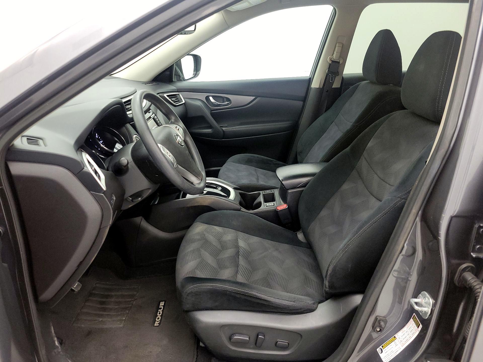 Thumbnail: 2016 Nissan Rogue - 11