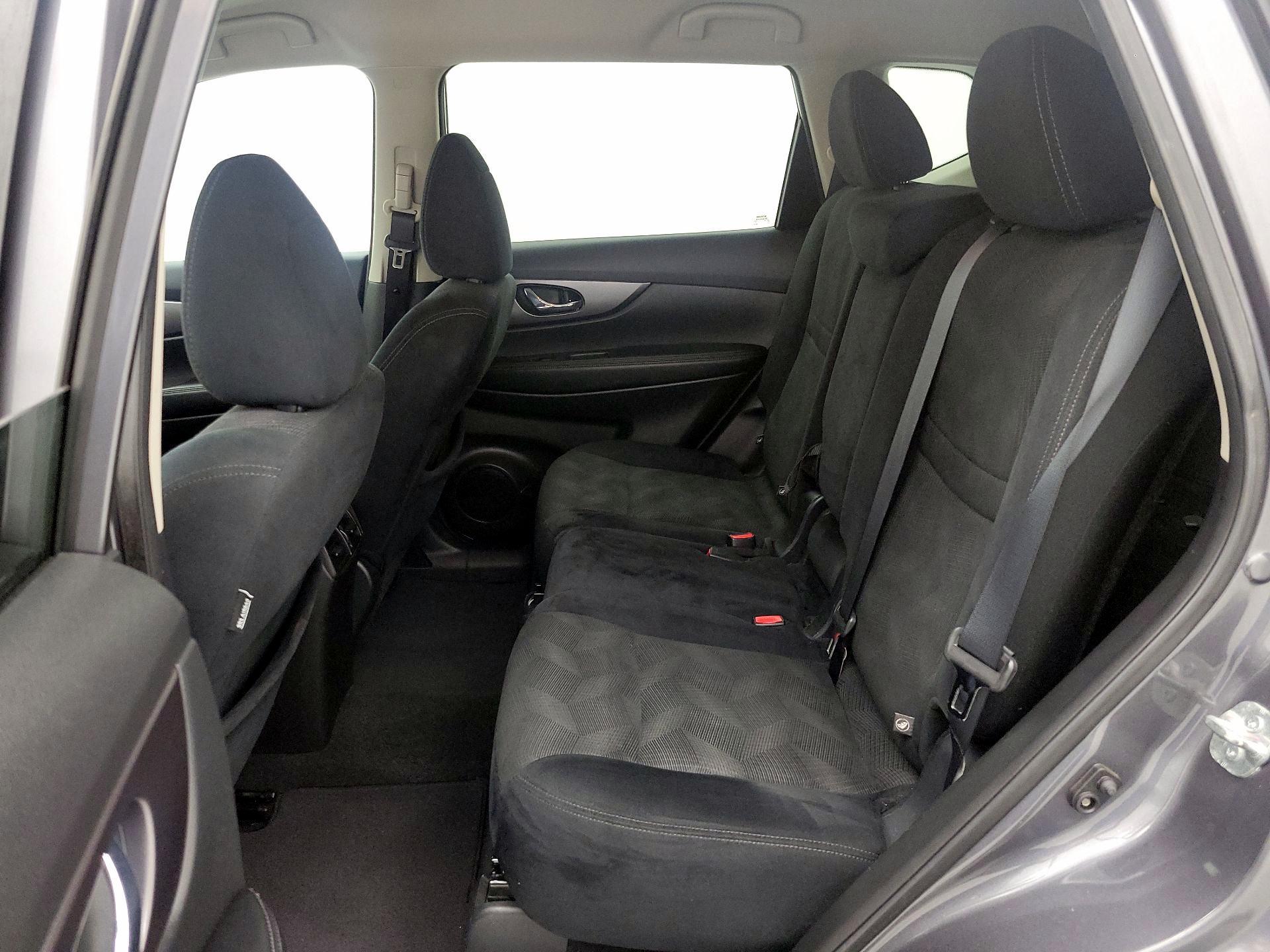 Thumbnail: 2016 Nissan Rogue - 20