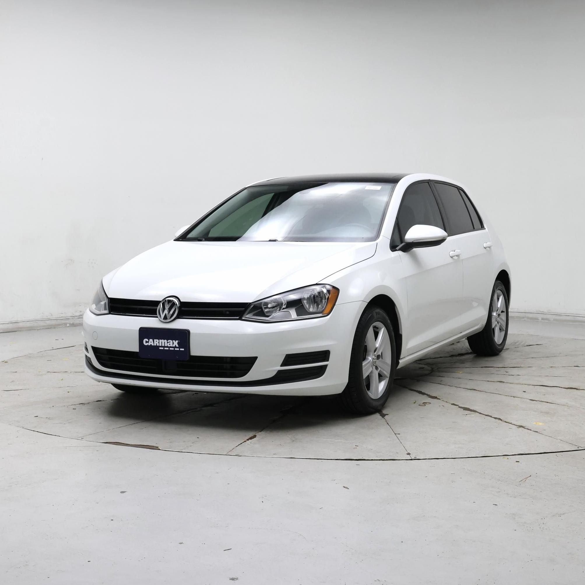 Thumbnail: 2017 Volkswagen Golf - 4