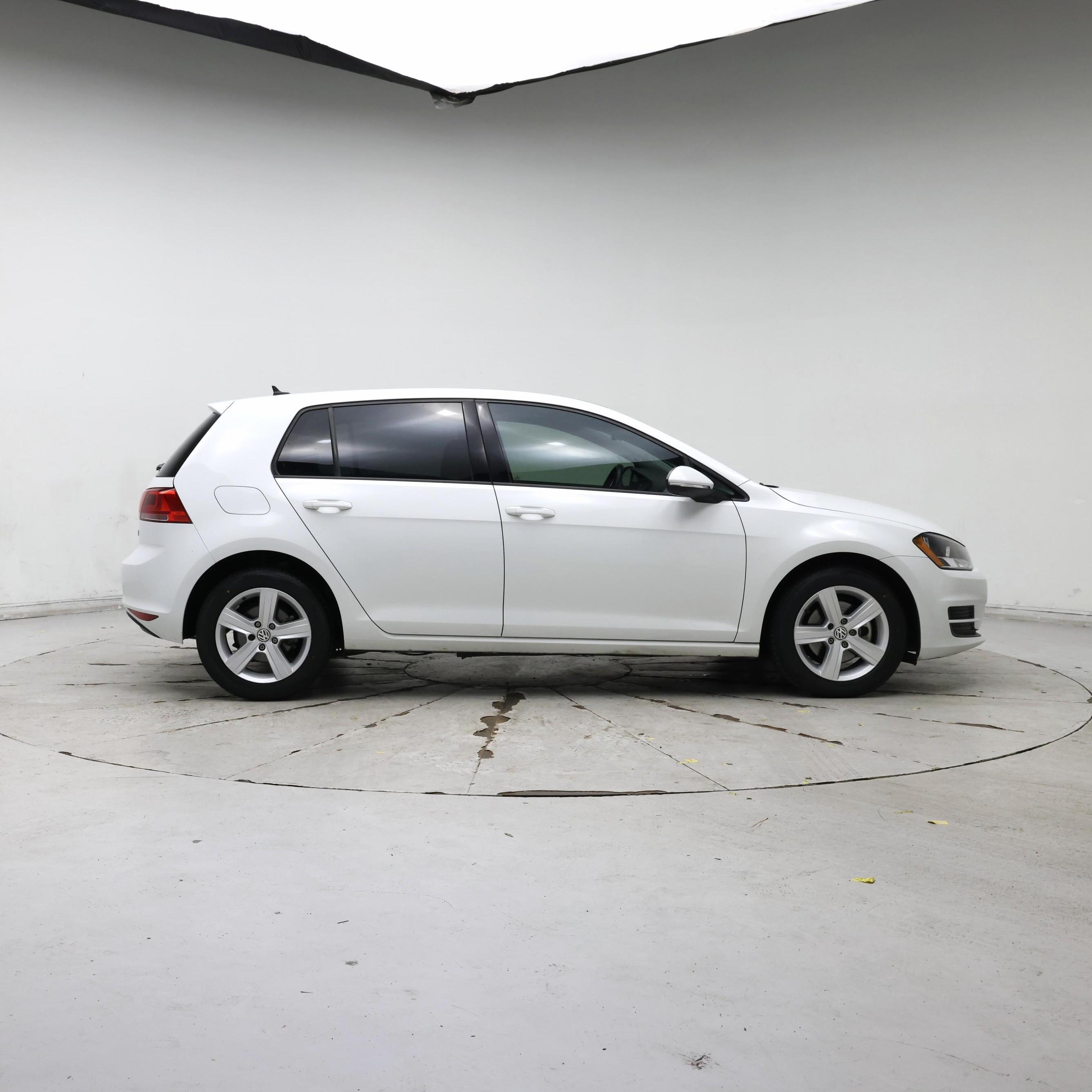 Thumbnail: 2017 Volkswagen Golf - 7