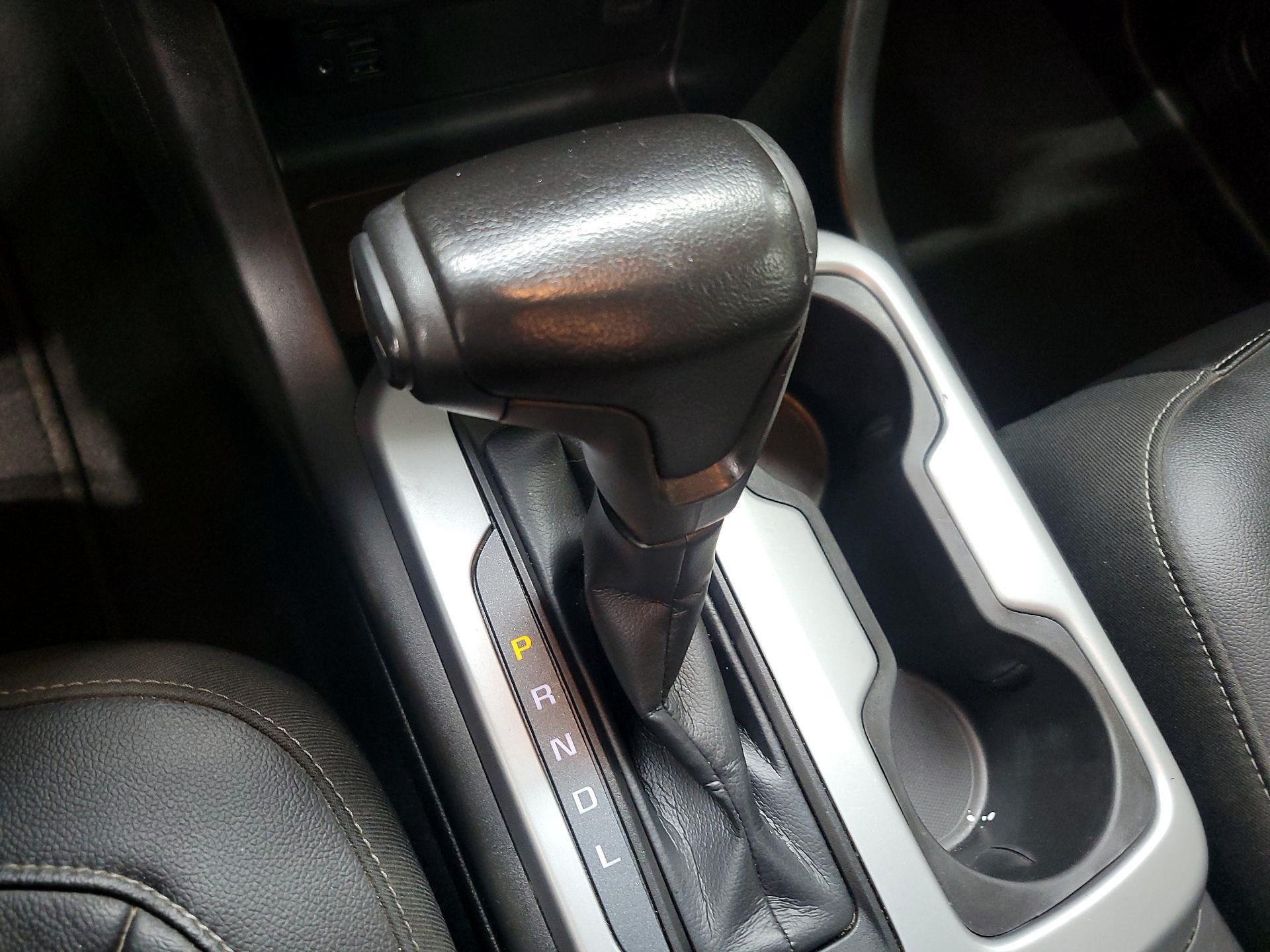 Thumbnail: 2021 Chevrolet Colorado - 18