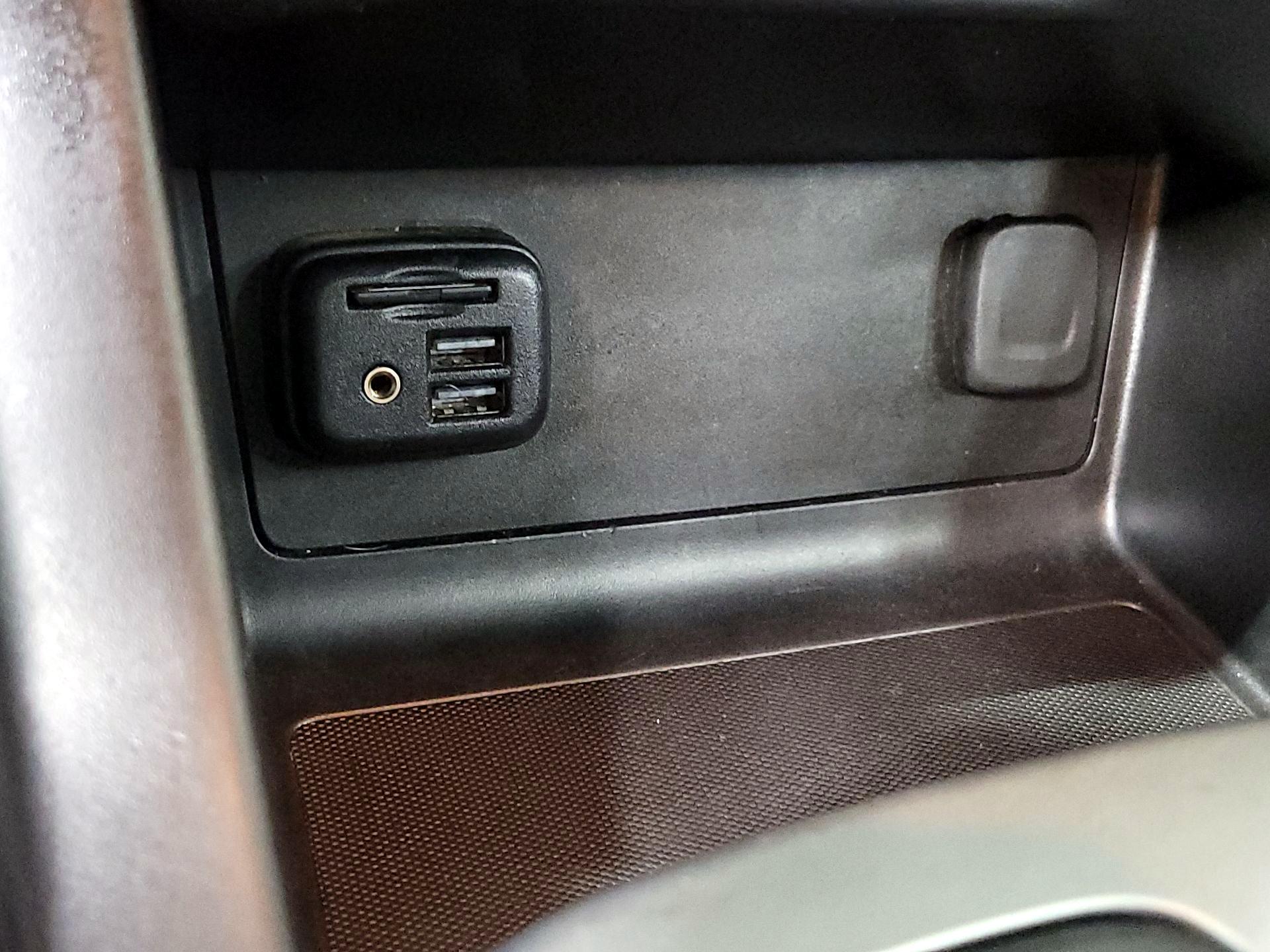 Thumbnail: 2021 Chevrolet Colorado - 19