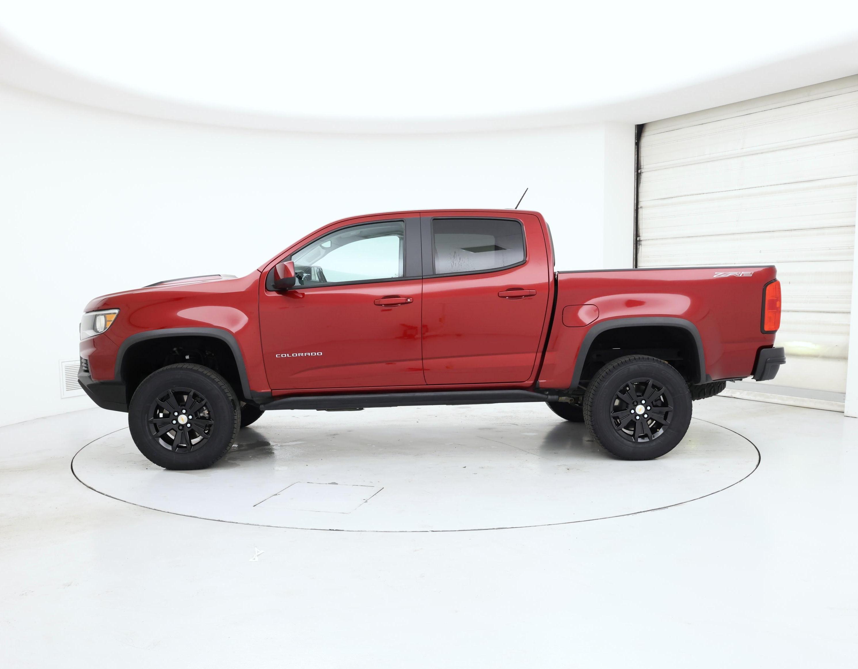 Thumbnail: 2021 Chevrolet Colorado - 3