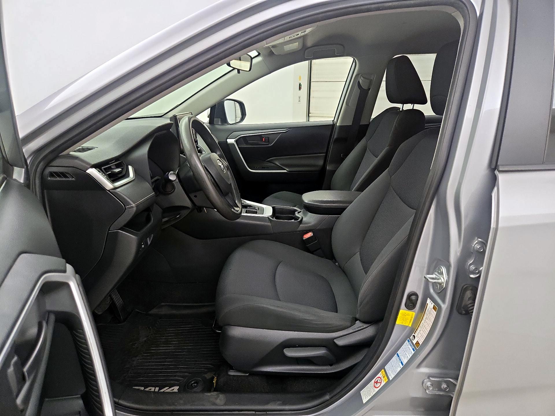 Thumbnail: 2019 Toyota RAV4 - 11