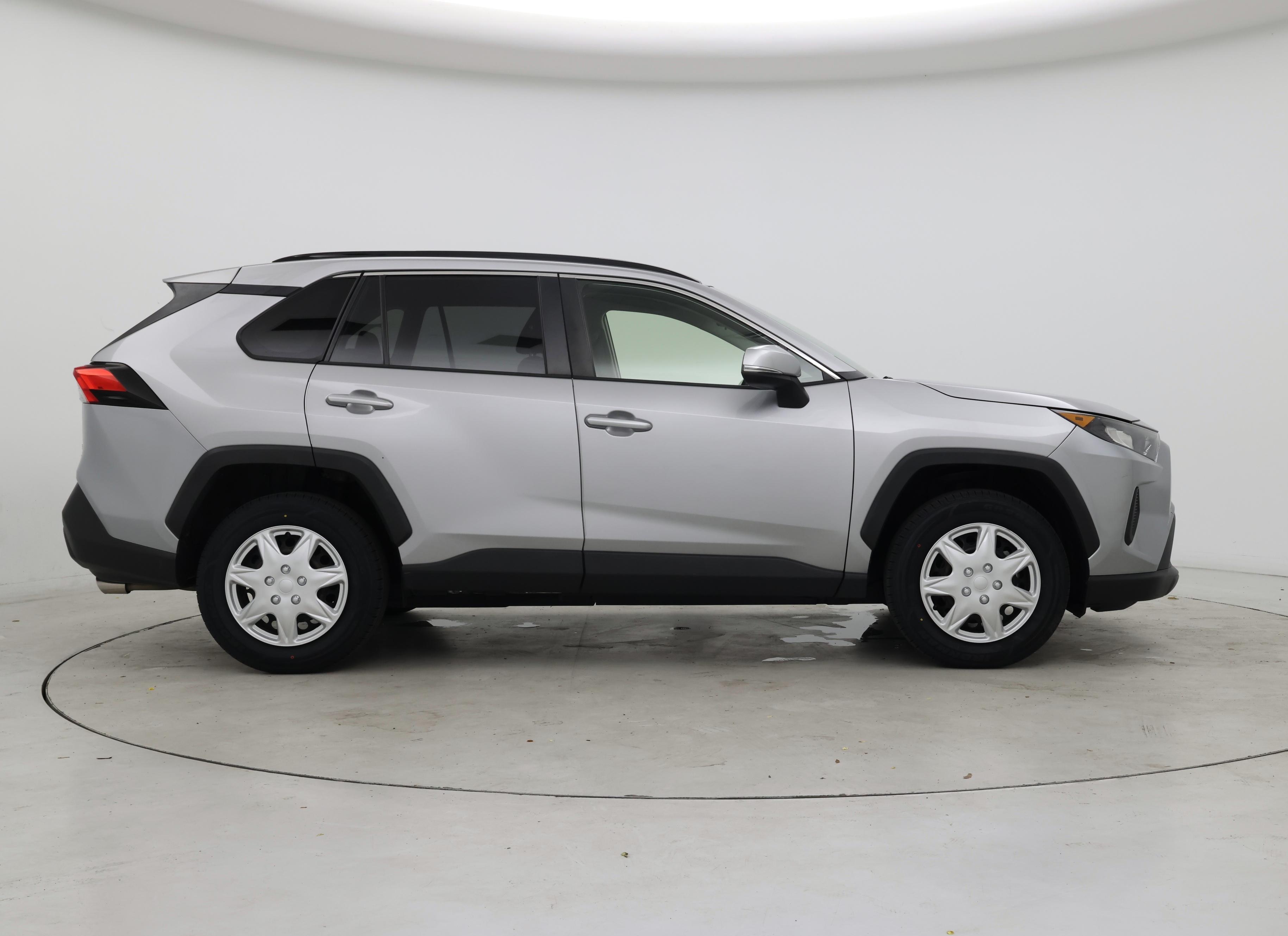 Thumbnail: 2019 Toyota RAV4 - 7
