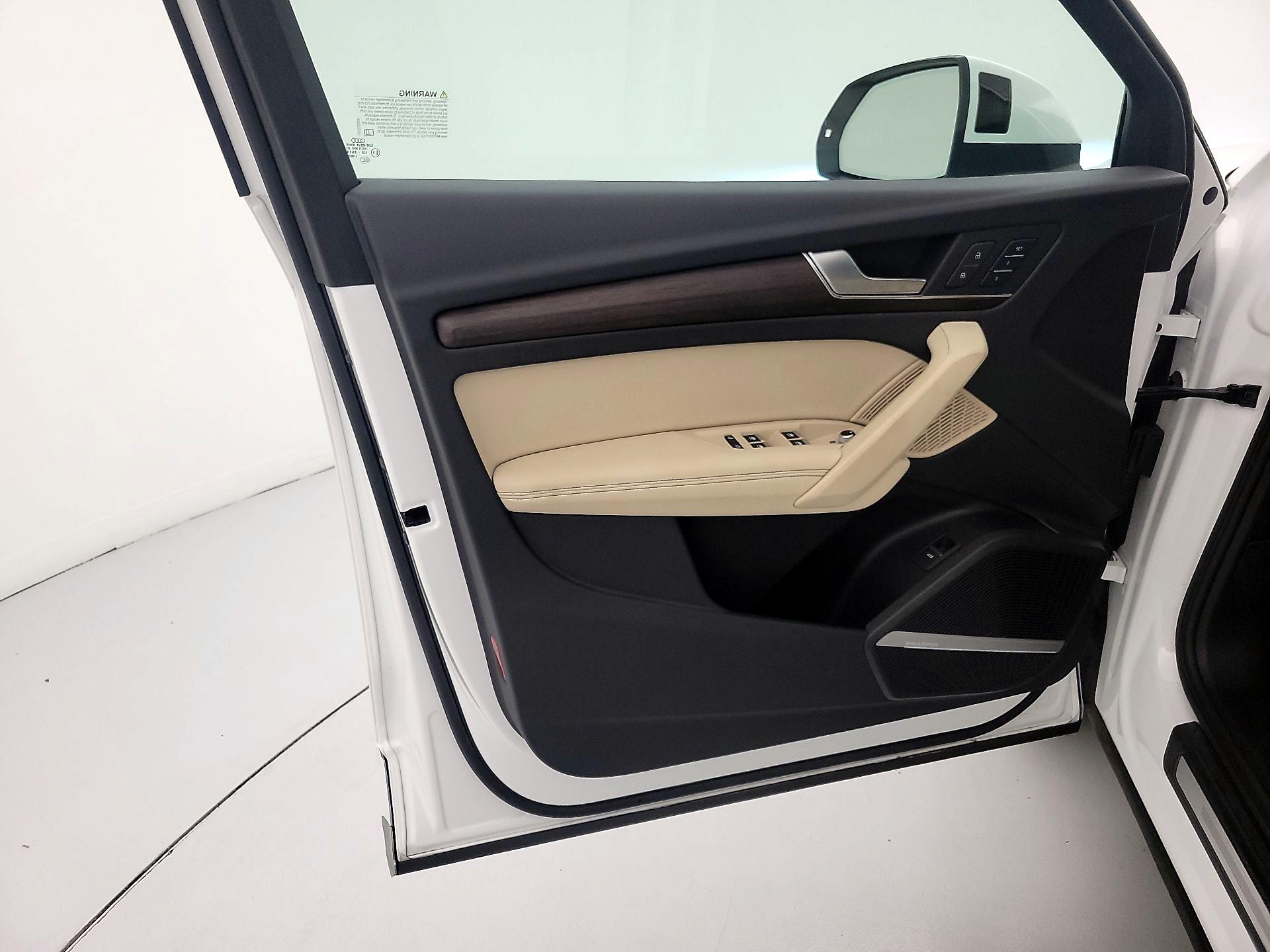 Thumbnail: 2022 Audi Q5 - 12