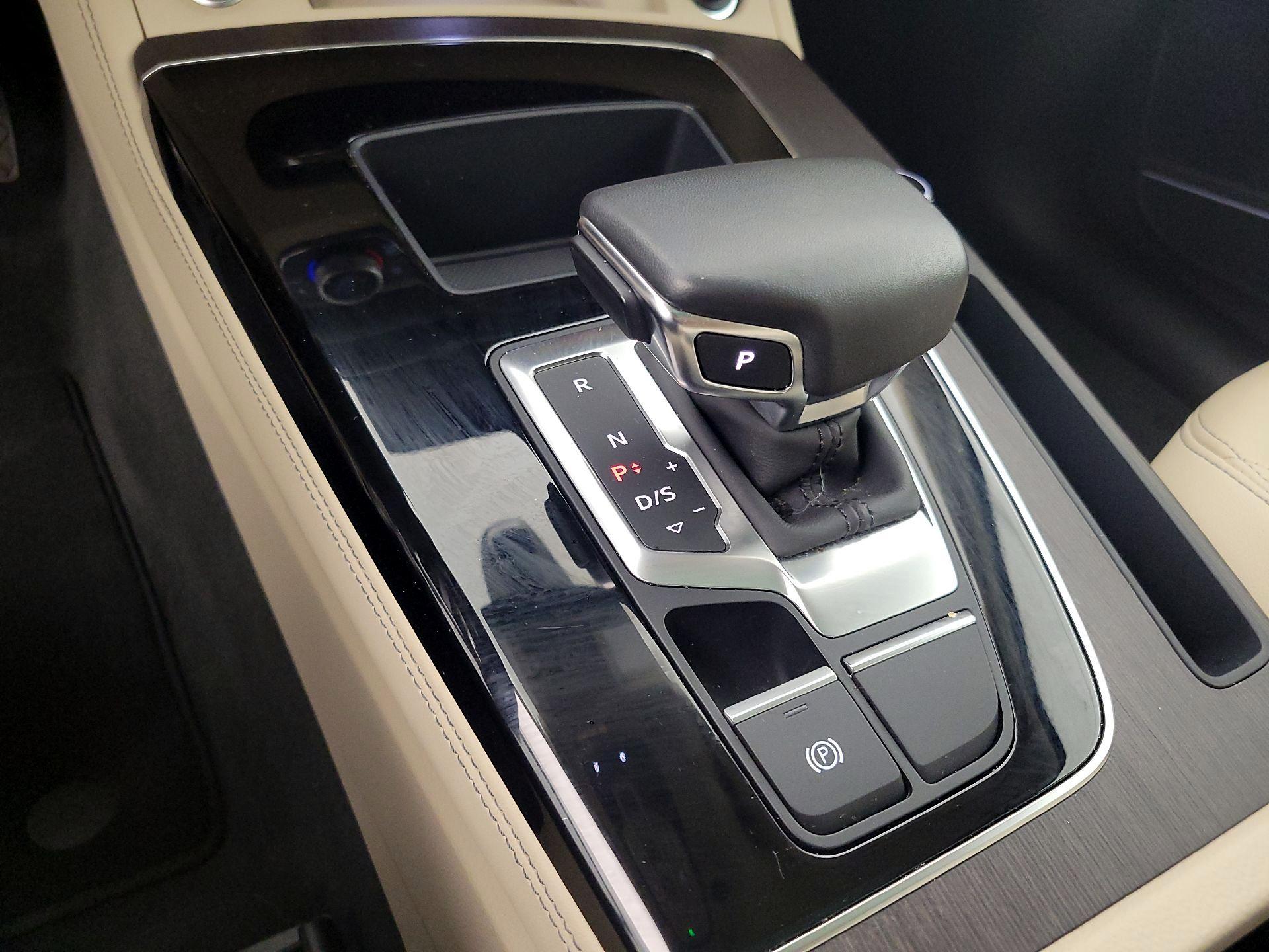 Thumbnail: 2022 Audi Q5 - 17