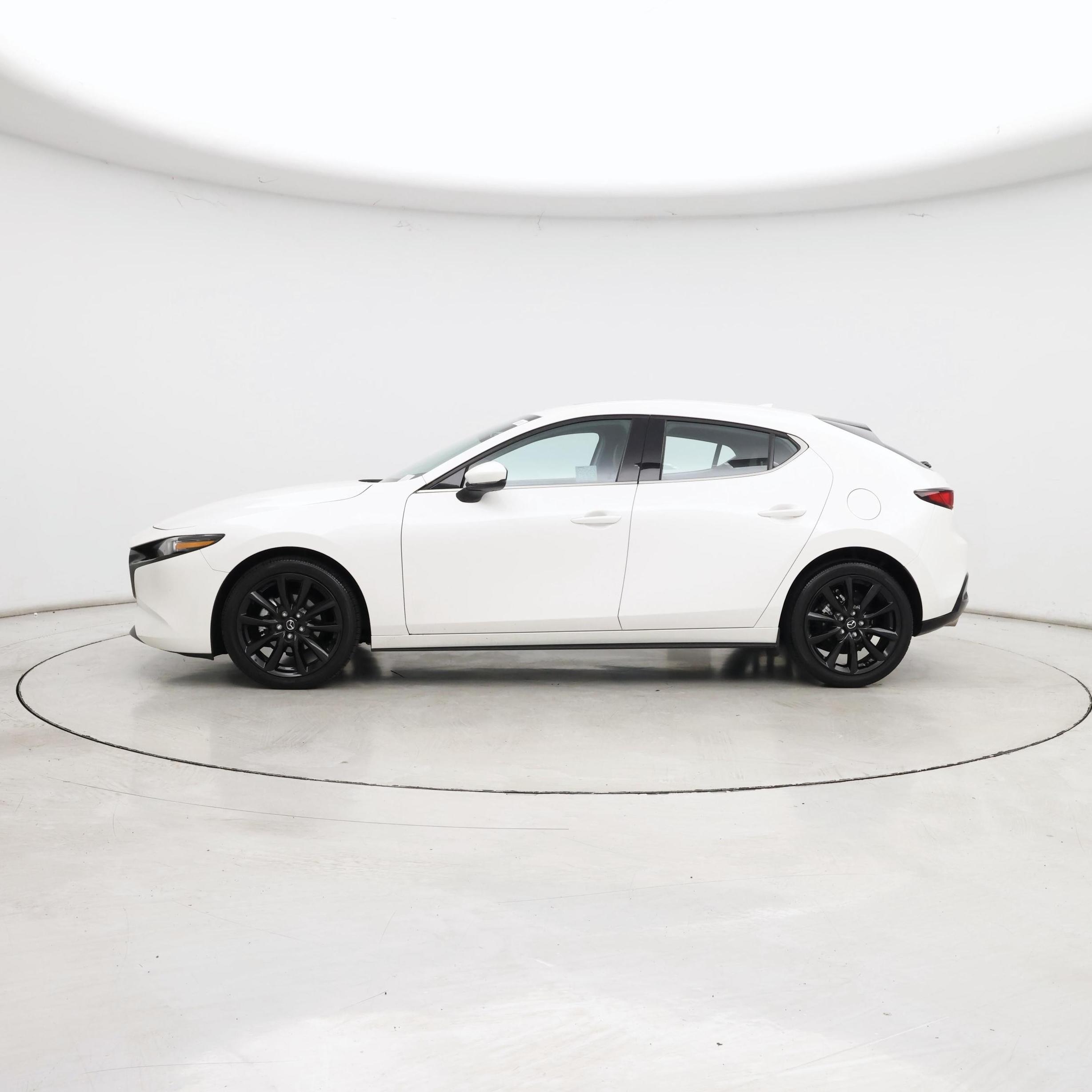Thumbnail: 2022 Mazda Mazda3 - 3