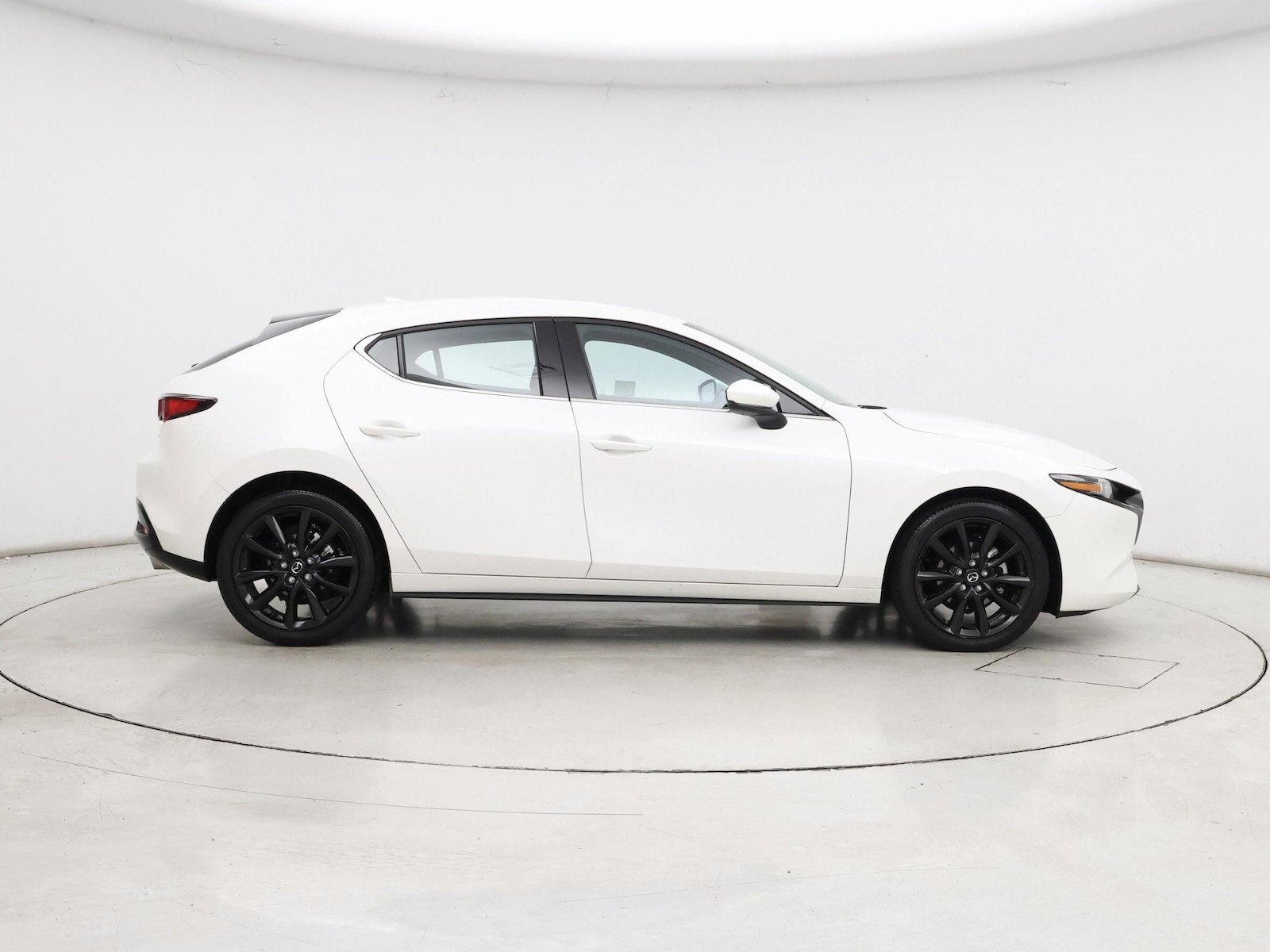 2022 Mazda Mazda3 Premium - Photo 8