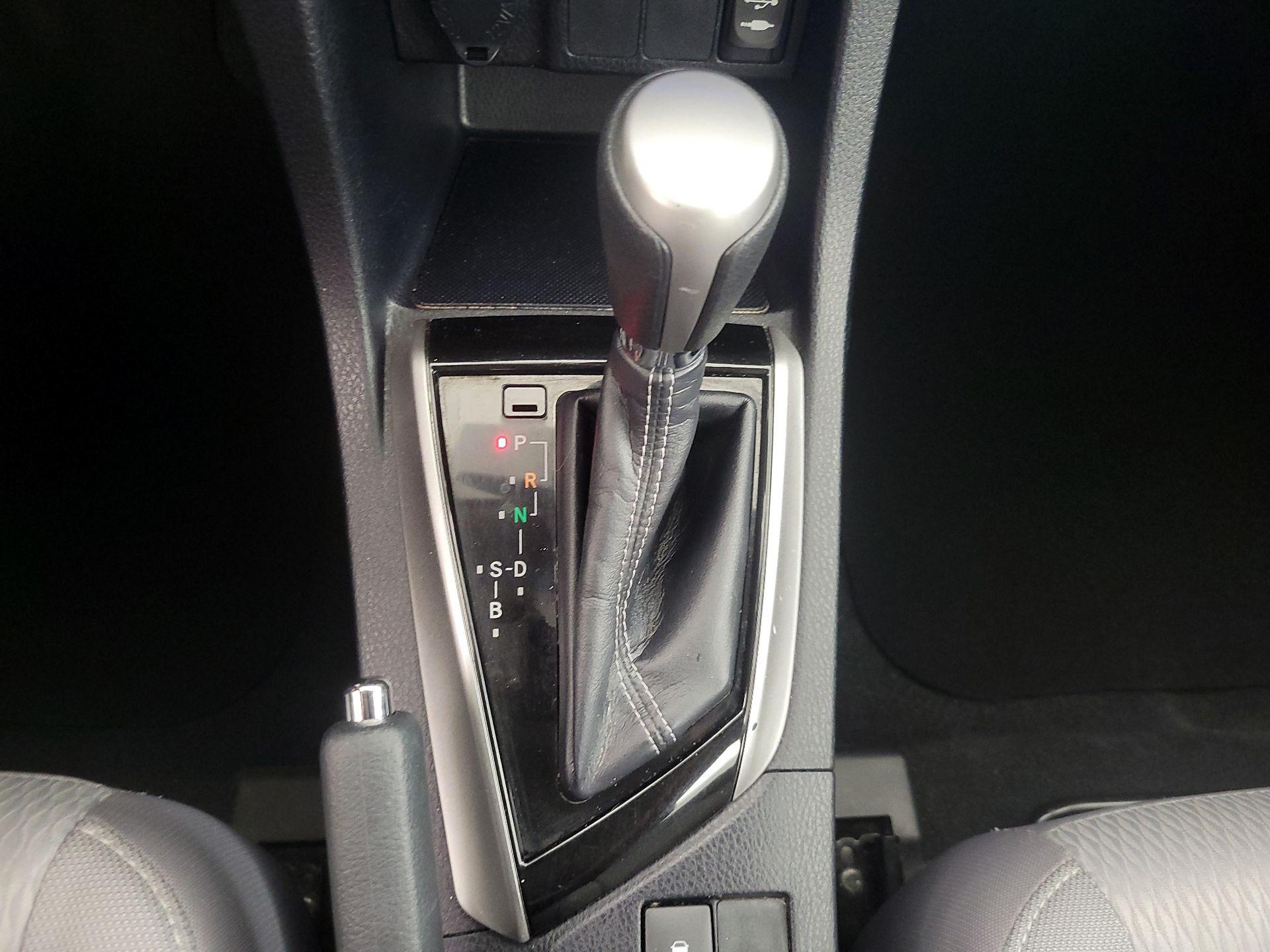 Thumbnail: 2014 Toyota Corolla - 17