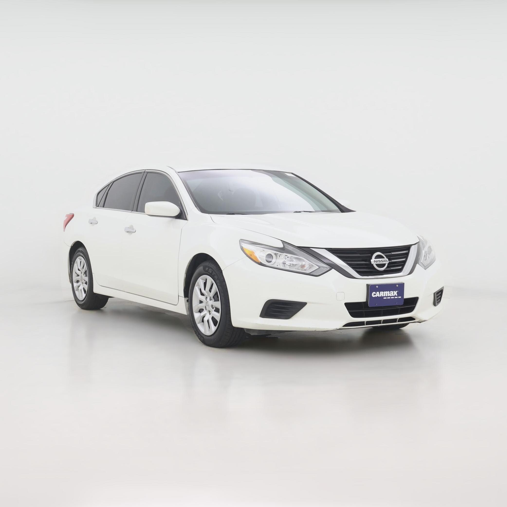 Thumbnail: 2016 Nissan Altima - 1