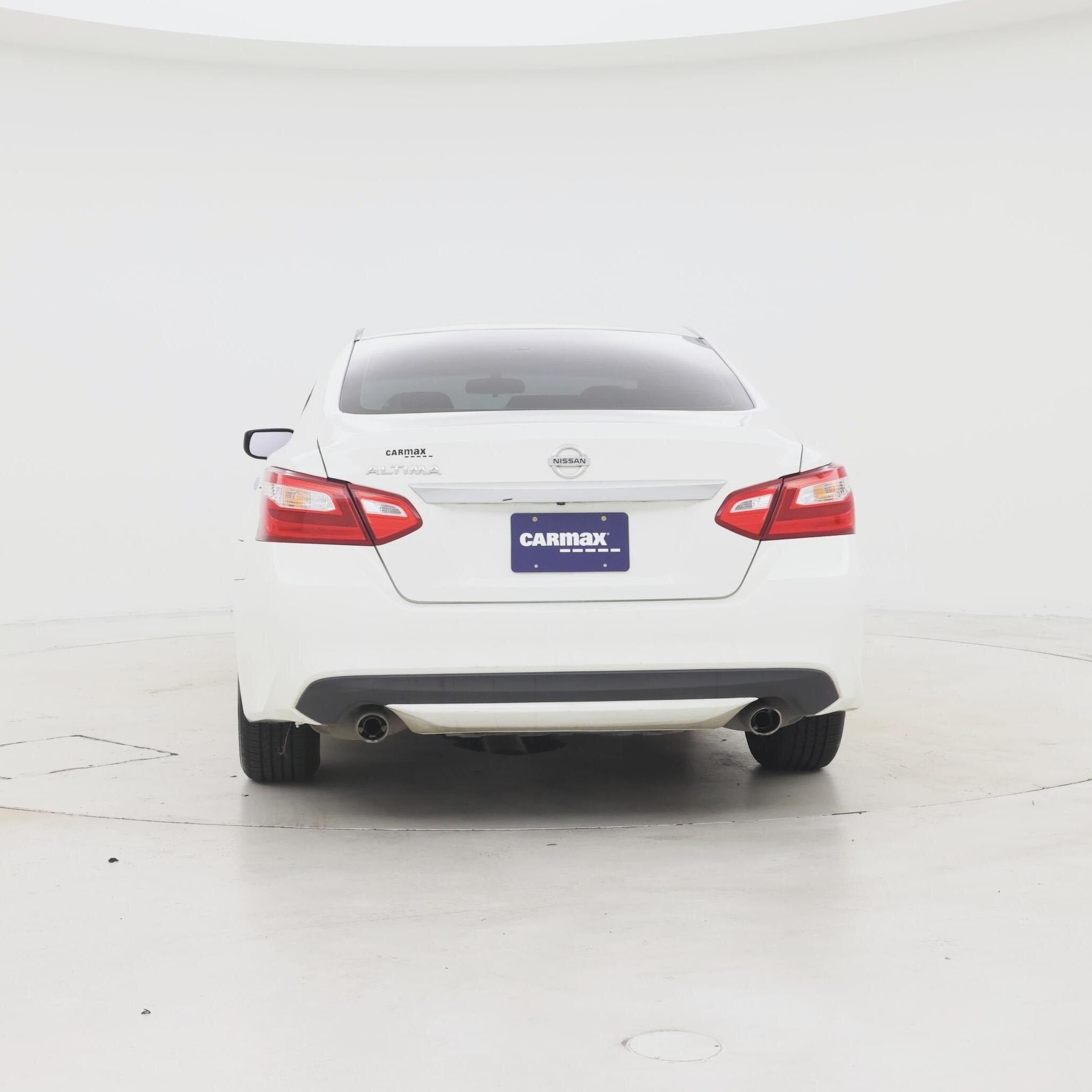 Thumbnail: 2016 Nissan Altima - 6